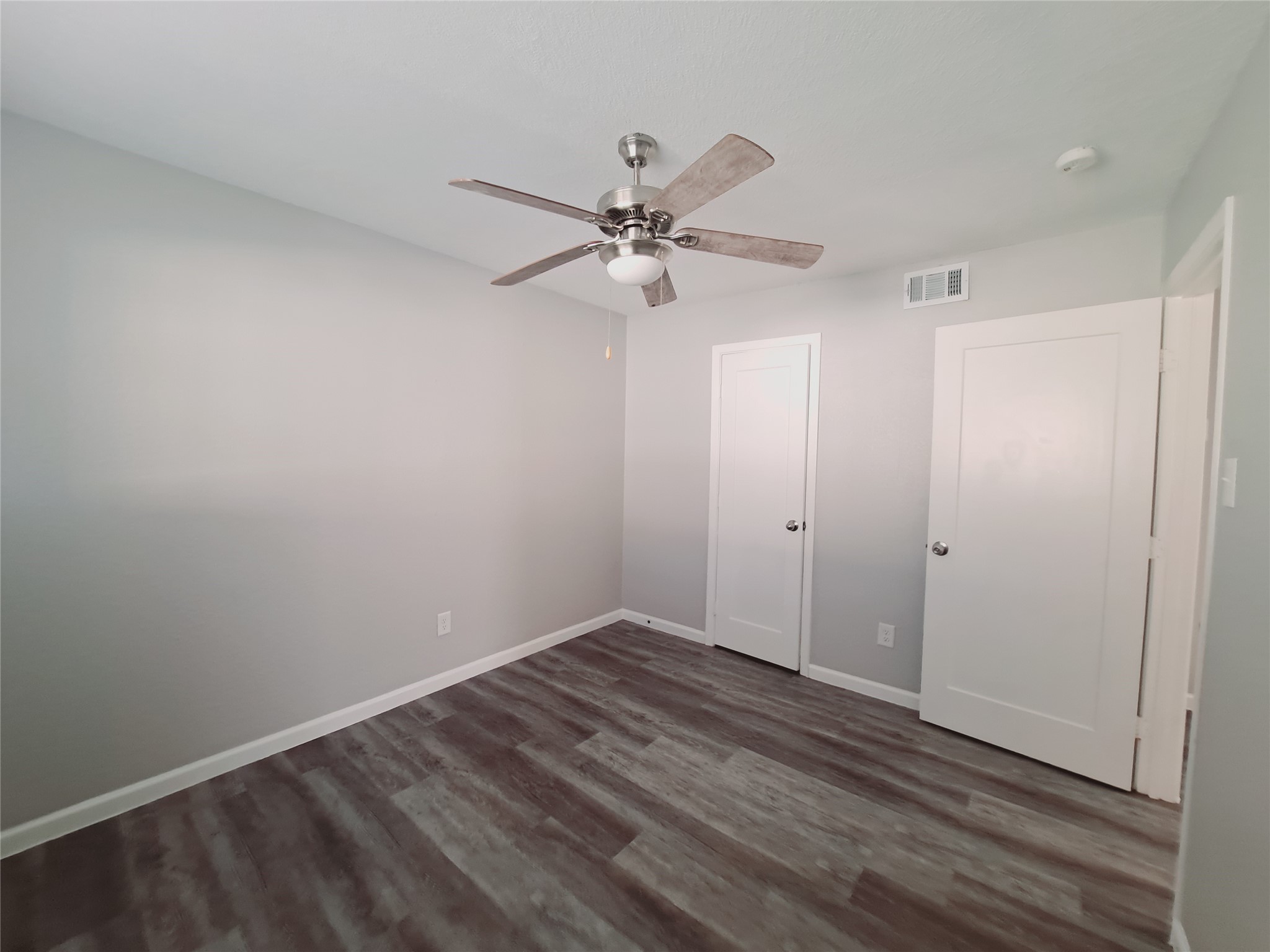 817 Bluebird Irving TX 75061