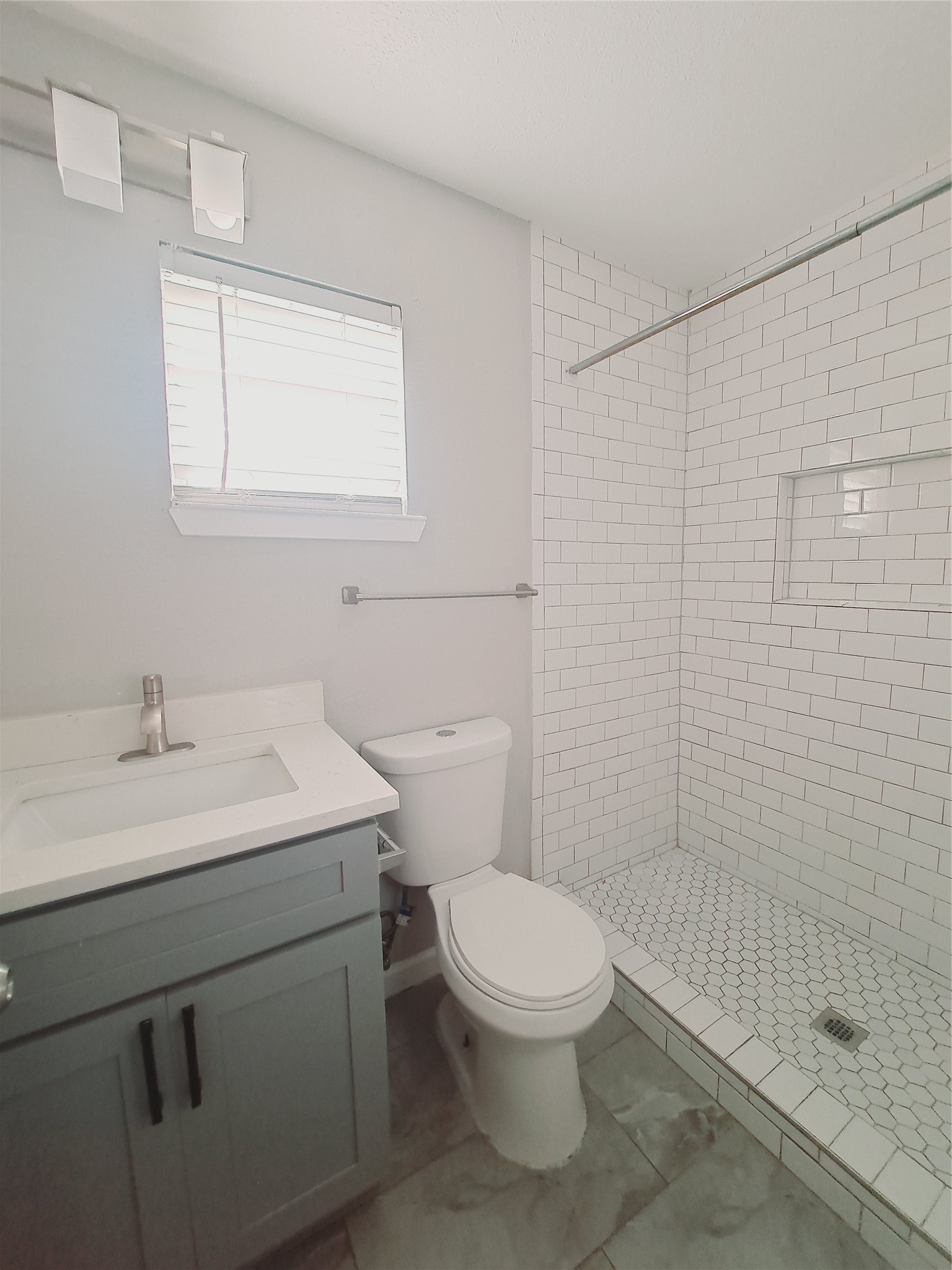 817 Bluebird Irving TX 75061