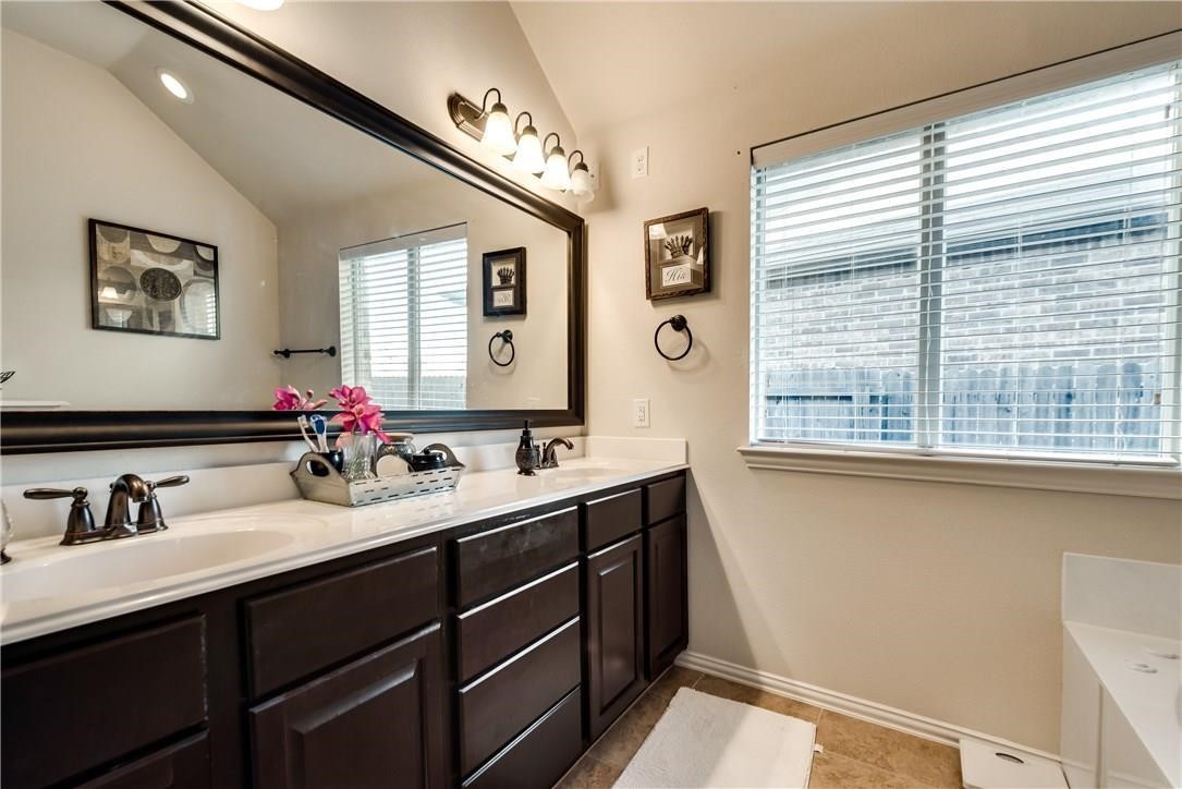 629 Hummingbird Drive Little Elm TX 75068