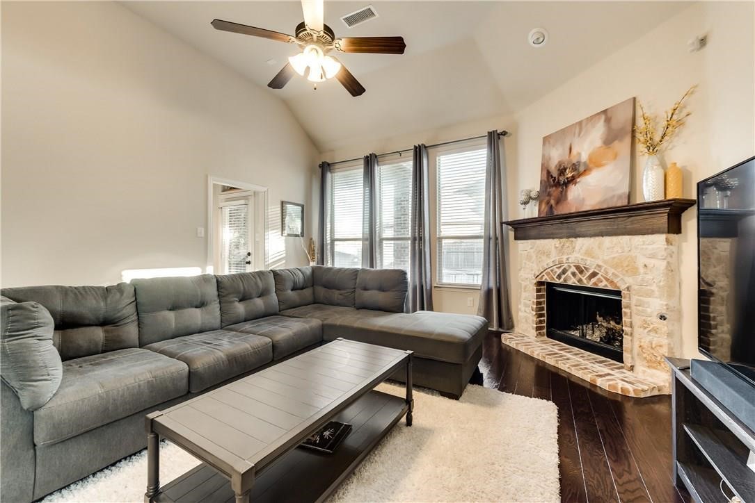 629 Hummingbird Drive Little Elm TX 75068