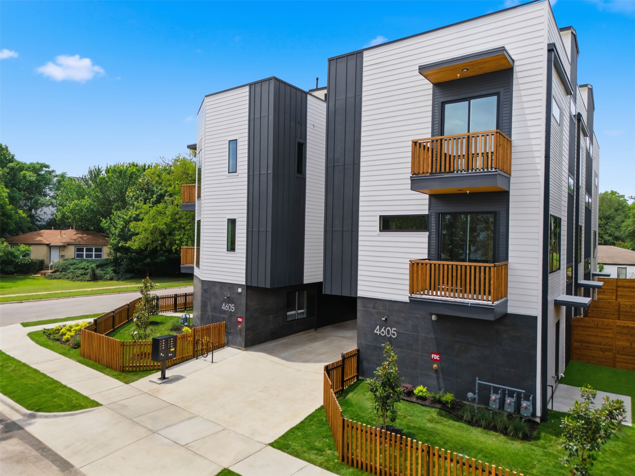 4605 Belmont Avenue Dallas TX 75204