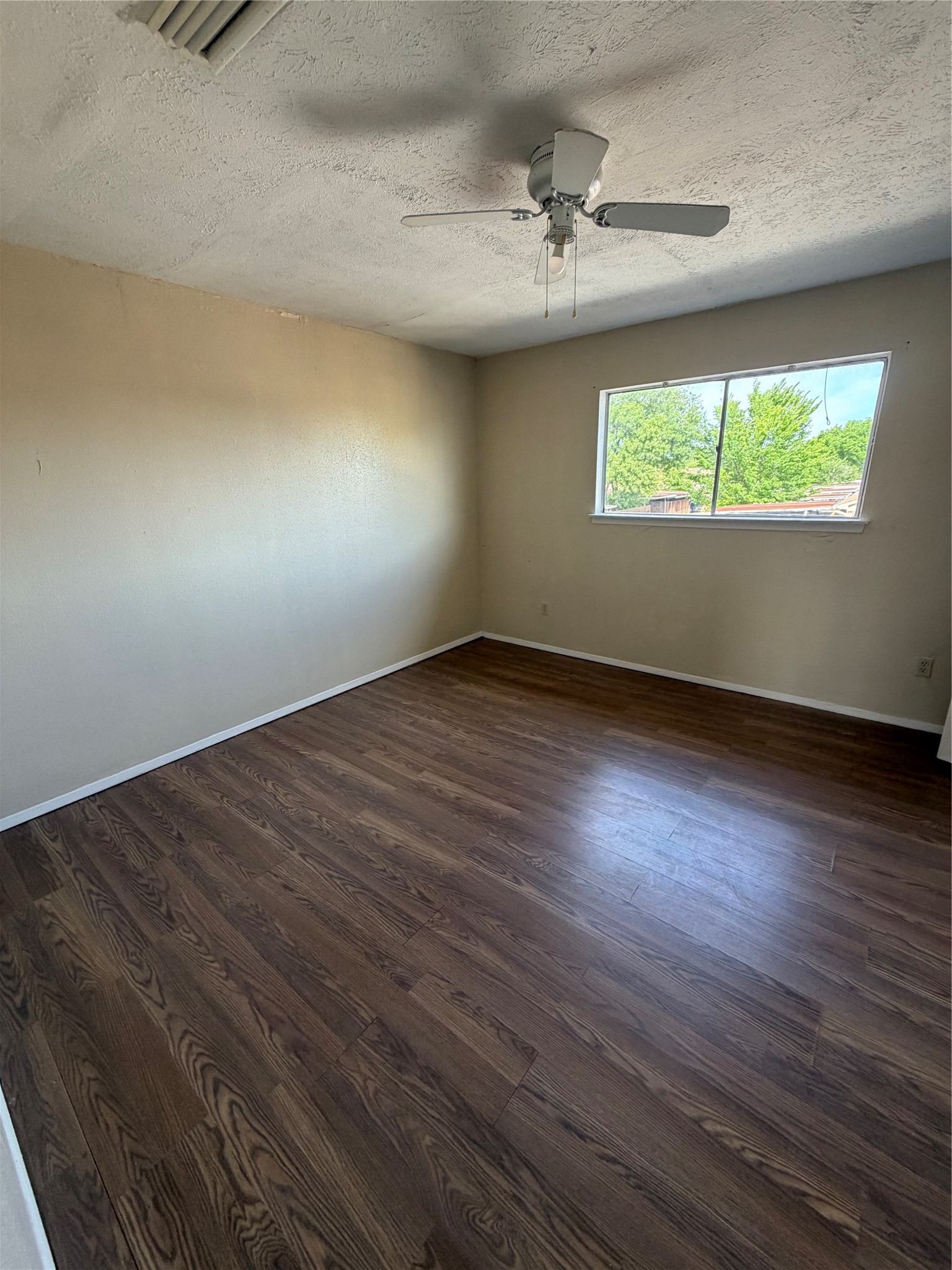 26 E Mountain Creek Drive Grand Prairie TX 75052
