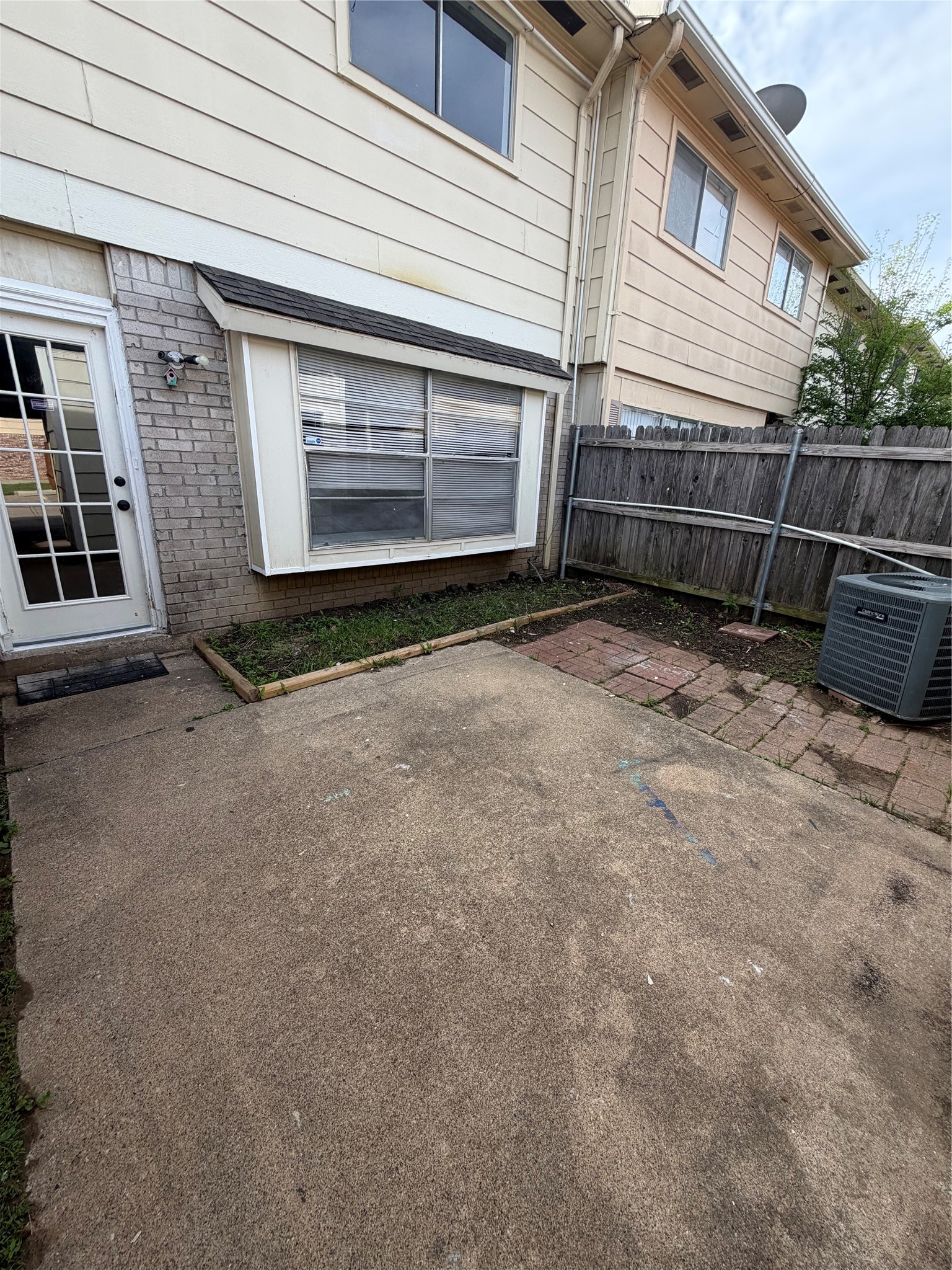 26 E Mountain Creek Drive Grand Prairie TX 75052