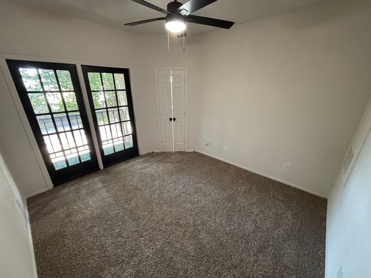 4800 W Lovers Lane Dallas TX 75209