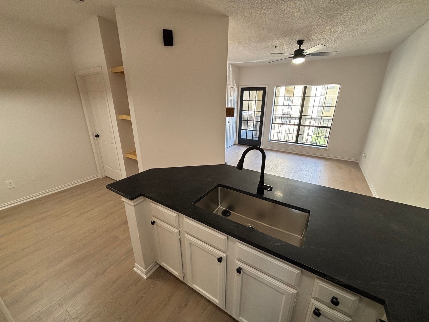 4800 W Lovers Lane Dallas TX 75209