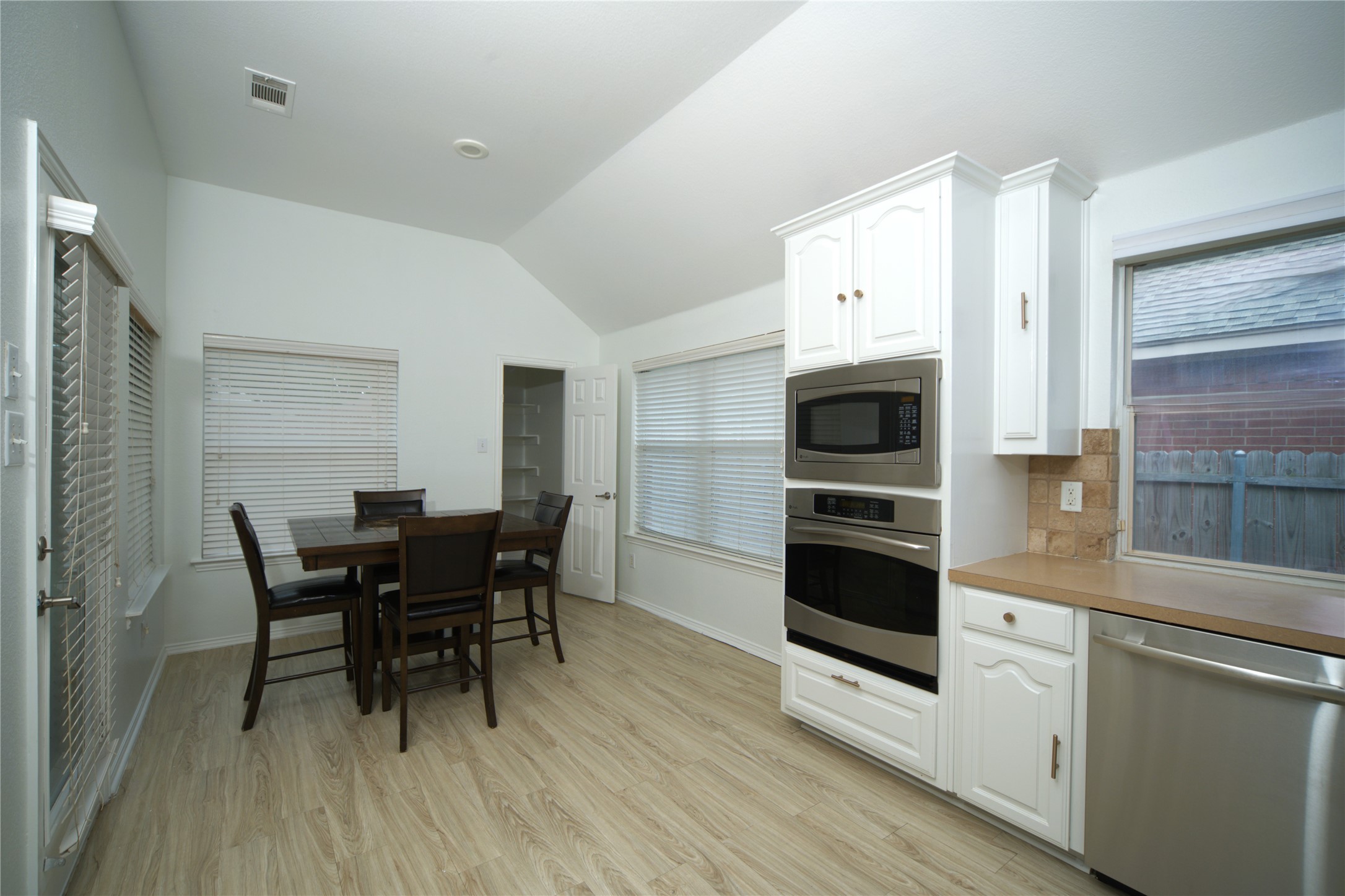 2708 Comanche Trail Mansfield TX 76063