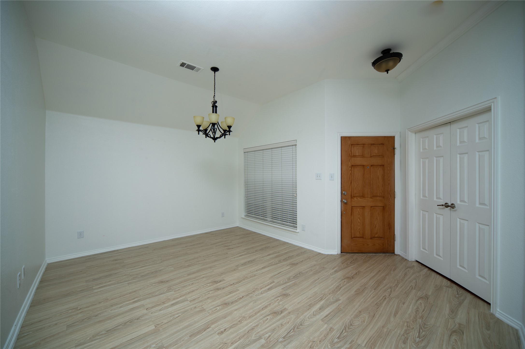 2708 Comanche Trail Mansfield TX 76063