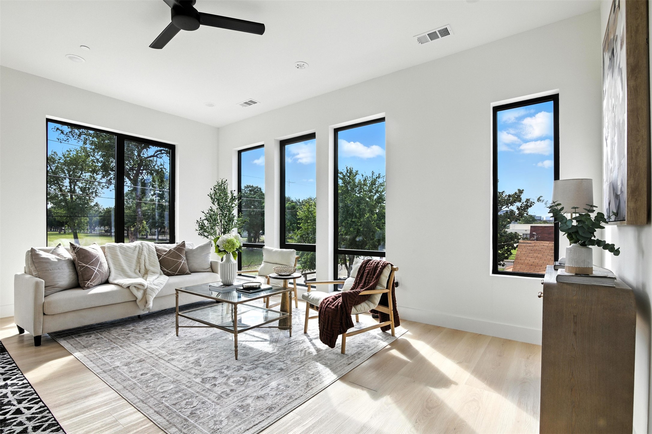 4611 Fairmount Street Dallas TX 75219