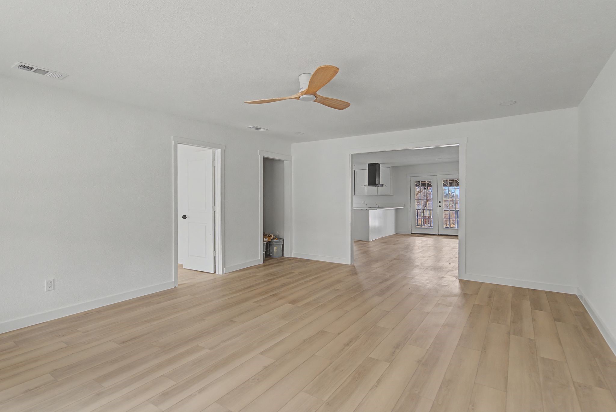 1411 W Gandy Street Denison TX 75020