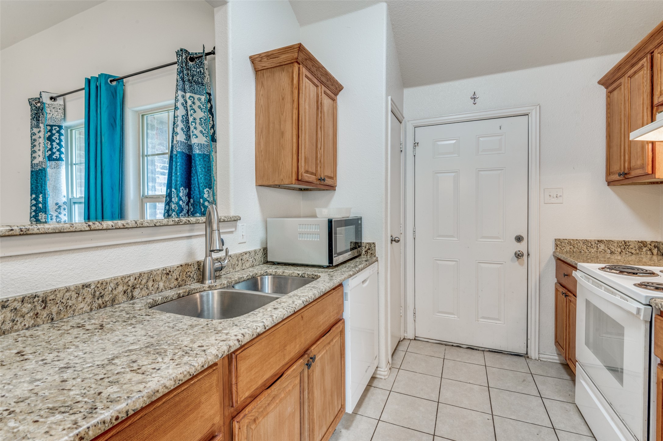 1939 Naira Drive Dallas TX 75217