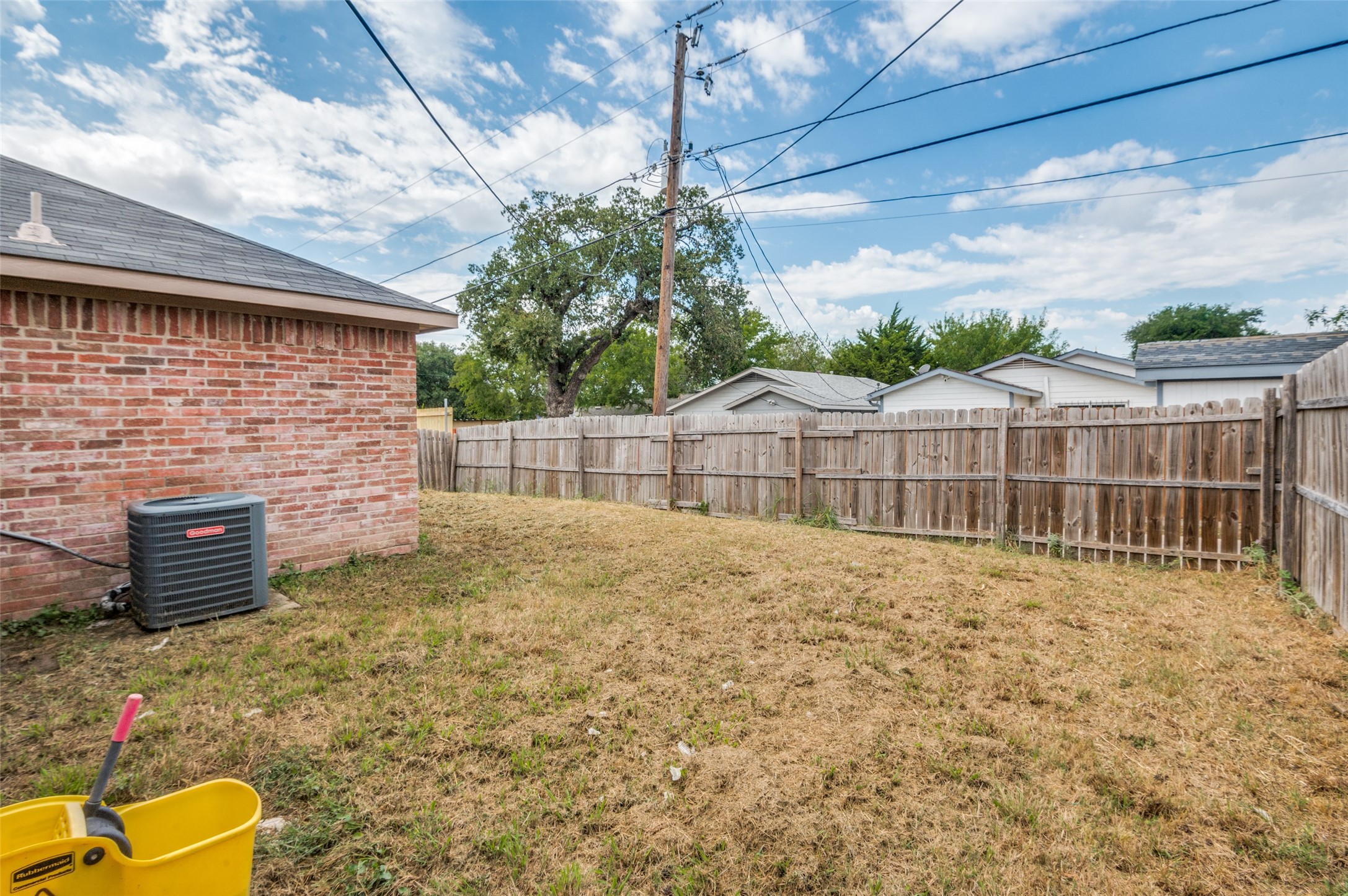 1939 Naira Drive Dallas TX 75217