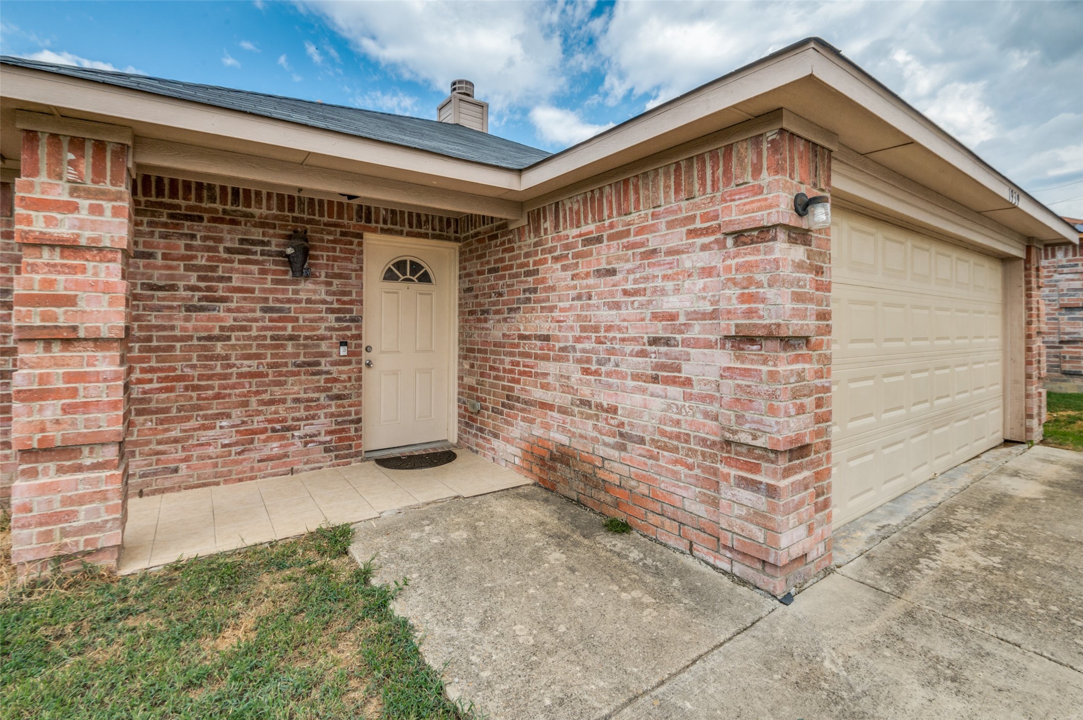 1939 Naira Drive Dallas TX 75217
