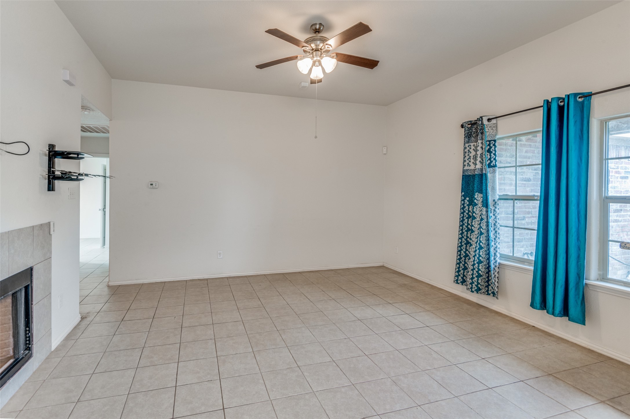 1939 Naira Drive Dallas TX 75217