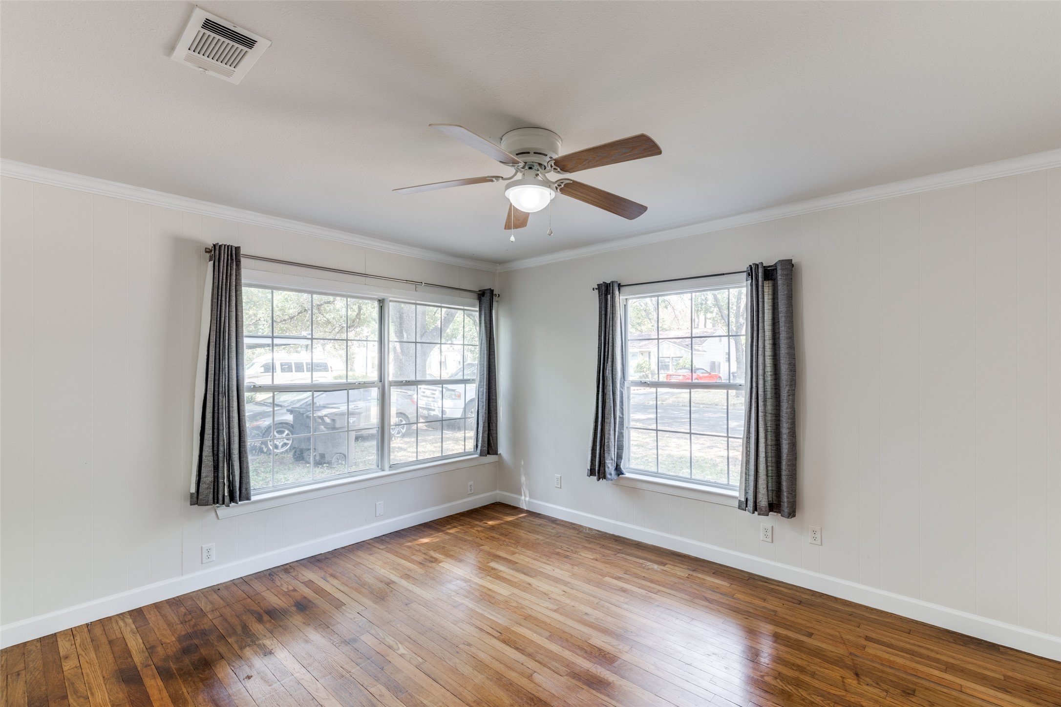 852 Northwood Road Fort Worth TX 76107