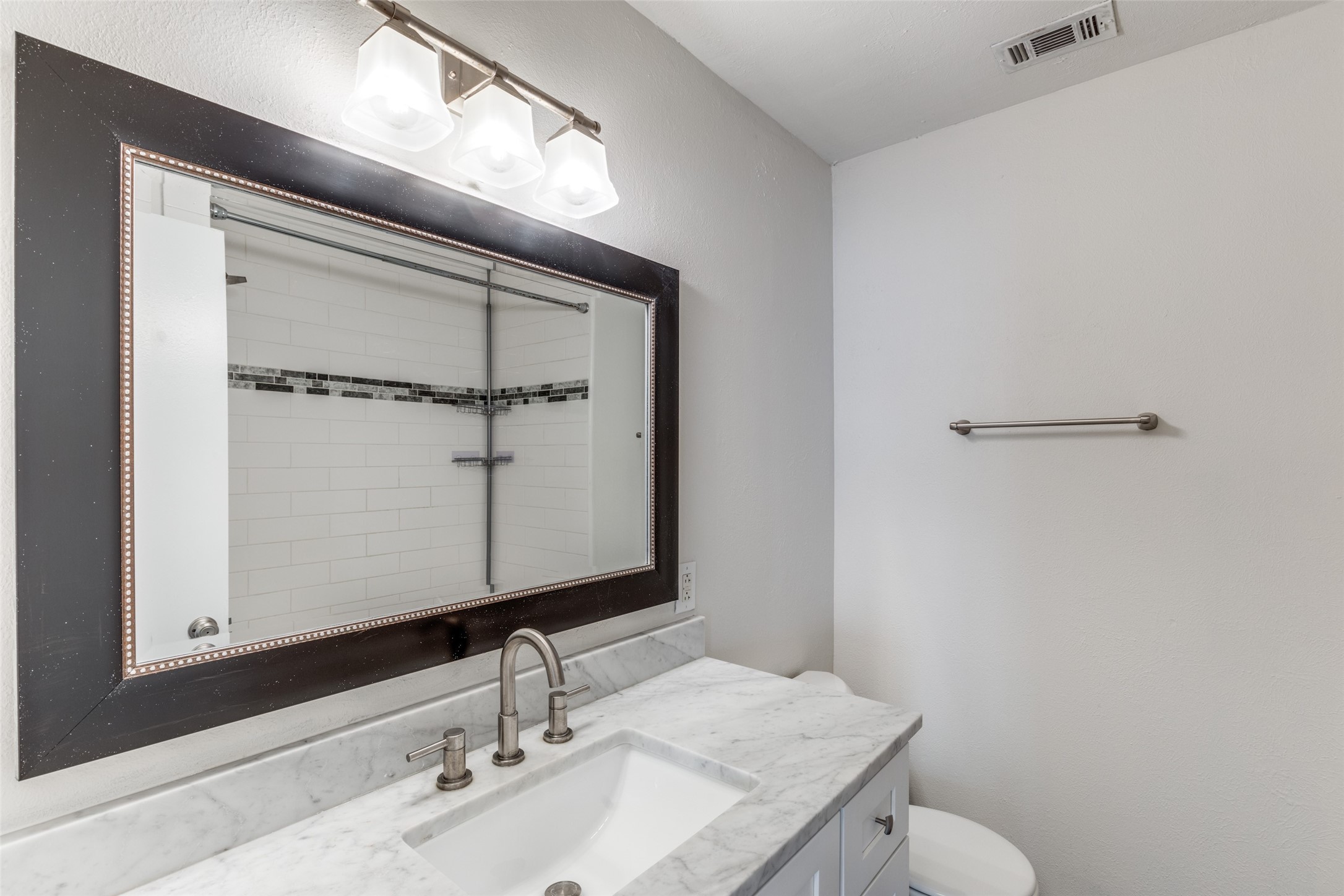 852 Northwood Road Fort Worth TX 76107