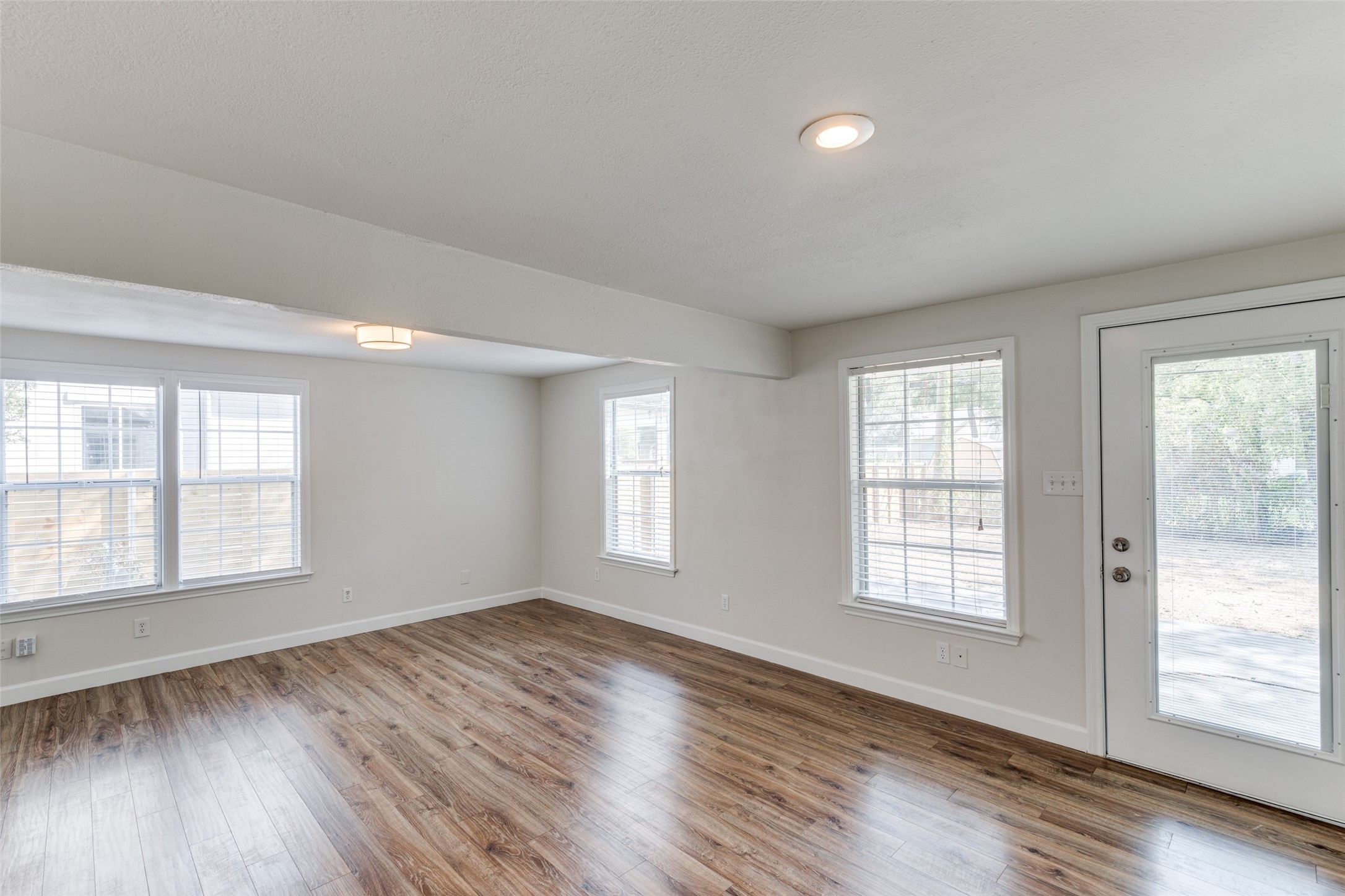 852 Northwood Road Fort Worth TX 76107