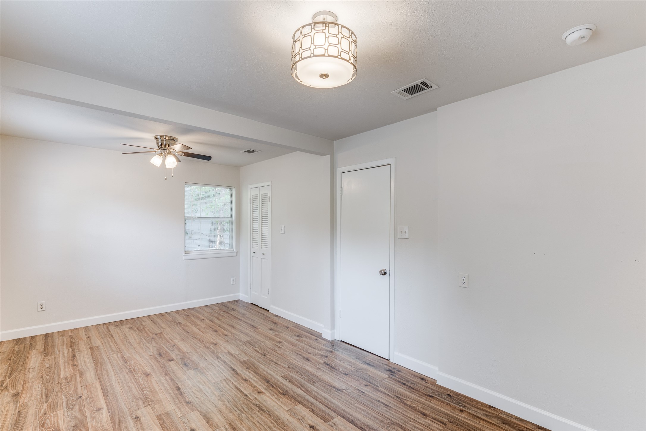 852 Northwood Road Fort Worth TX 76107