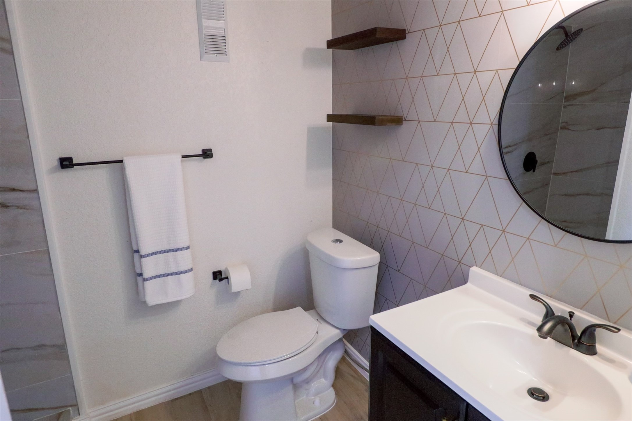 2309 Balsam Arlington TX 76006