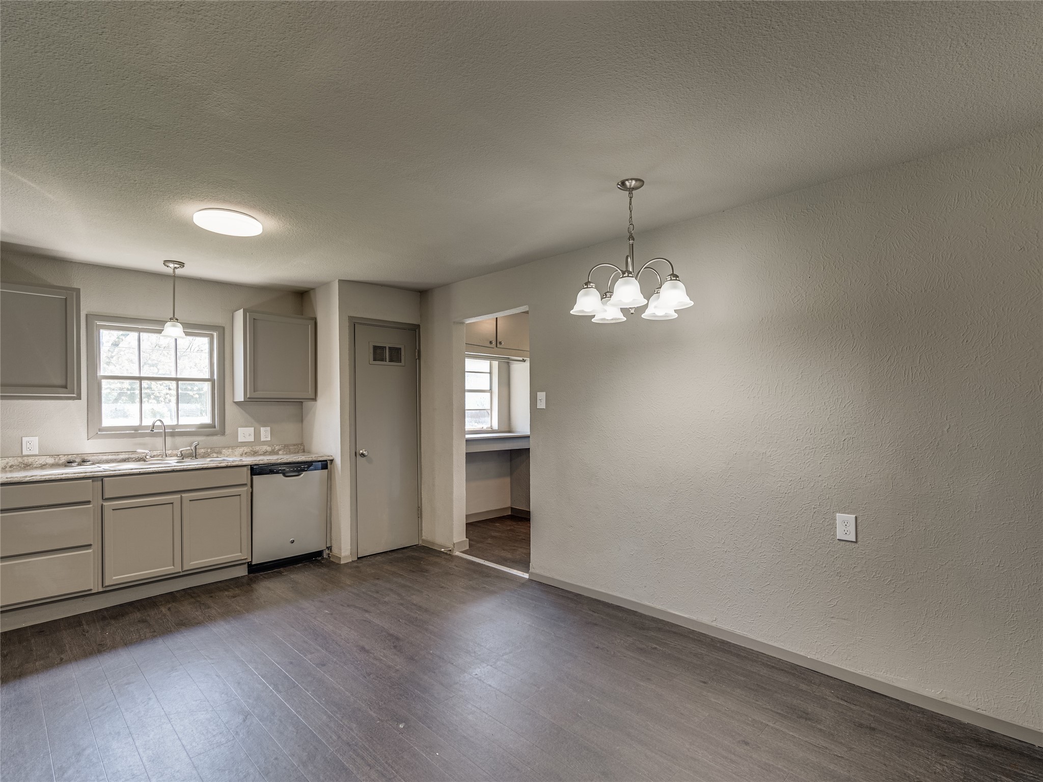 416 N 8th Street Midlothian TX 76065