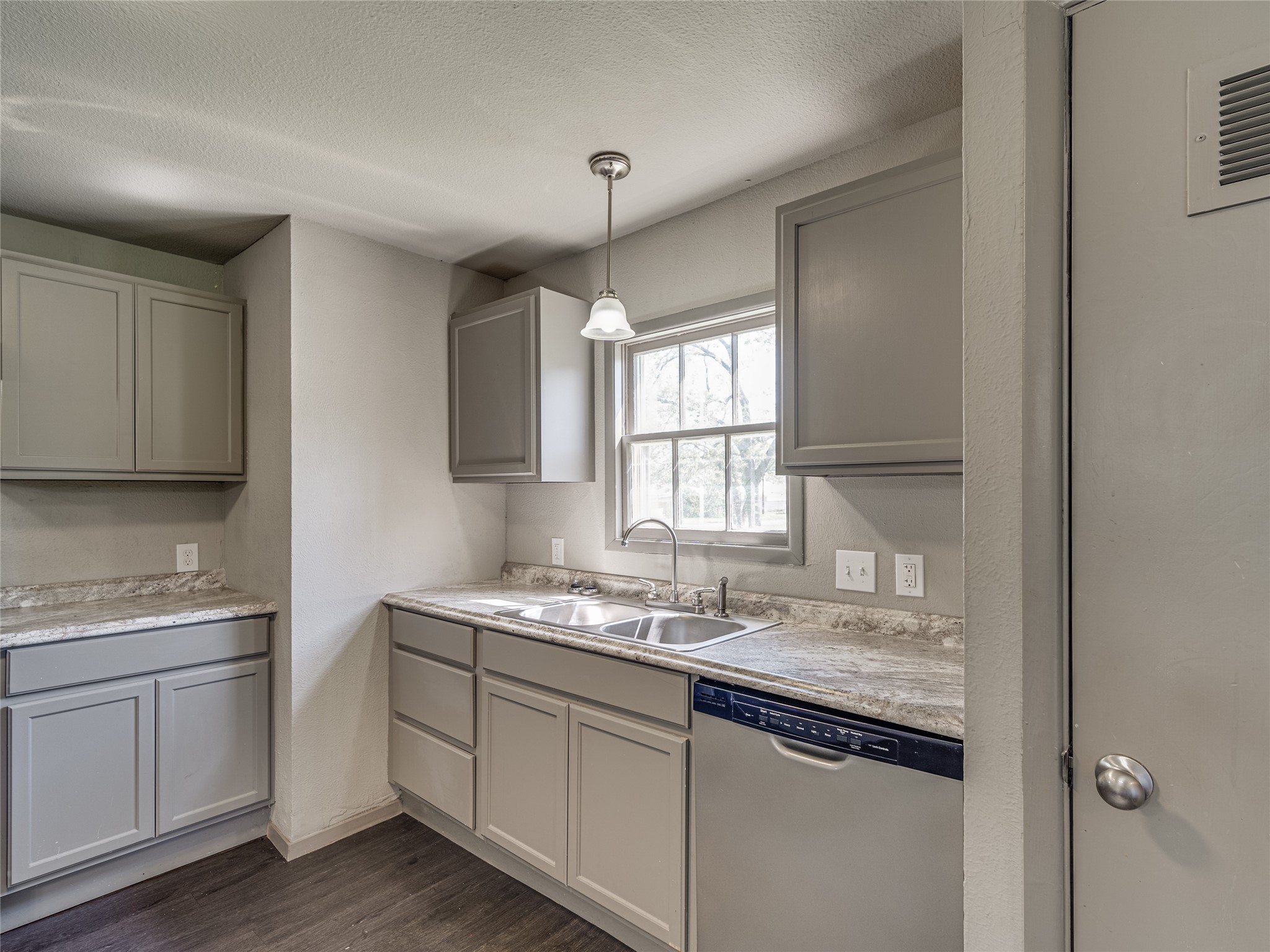 416 N 8th Street Midlothian TX 76065