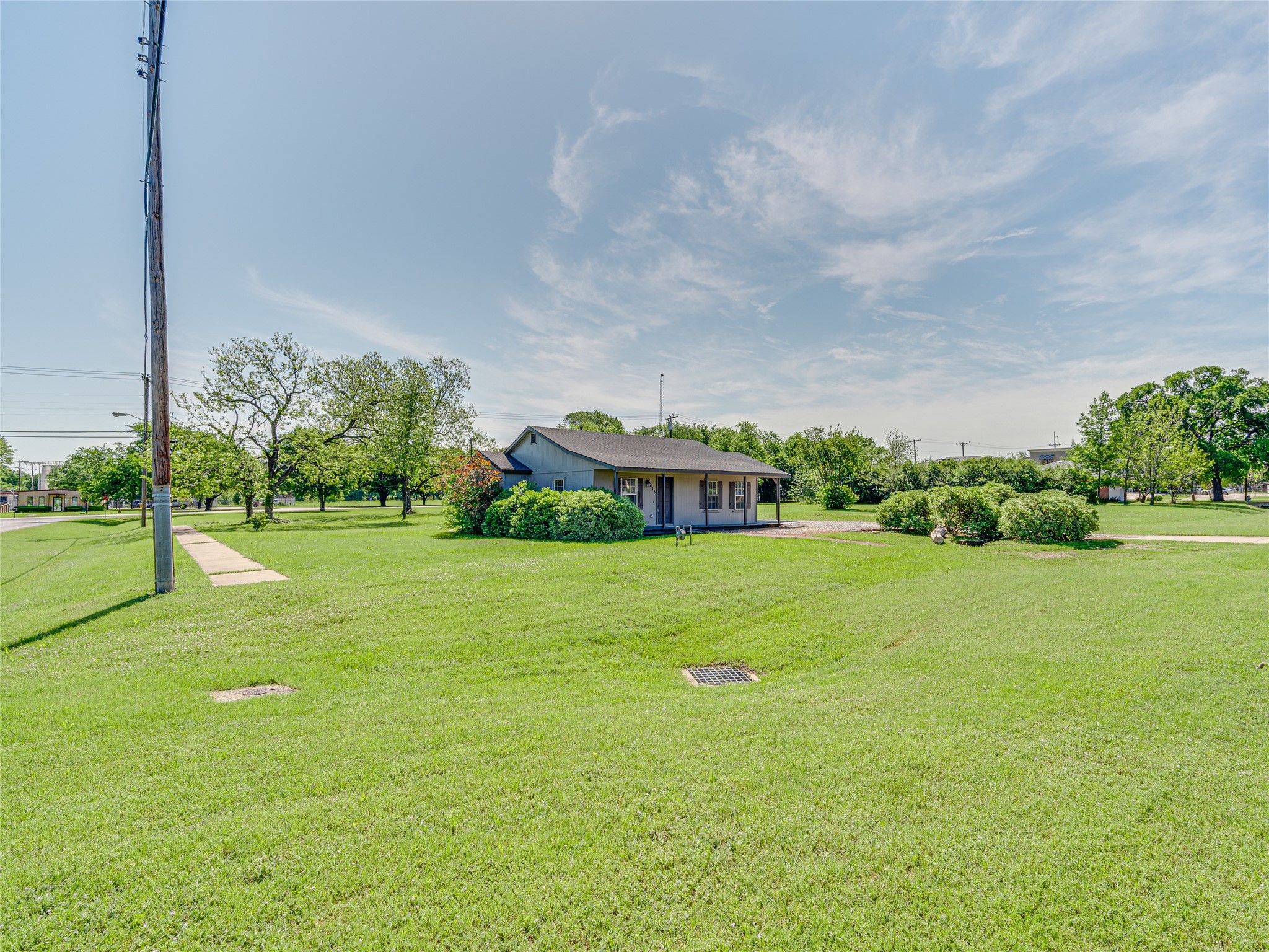 416 N 8th Street Midlothian TX 76065