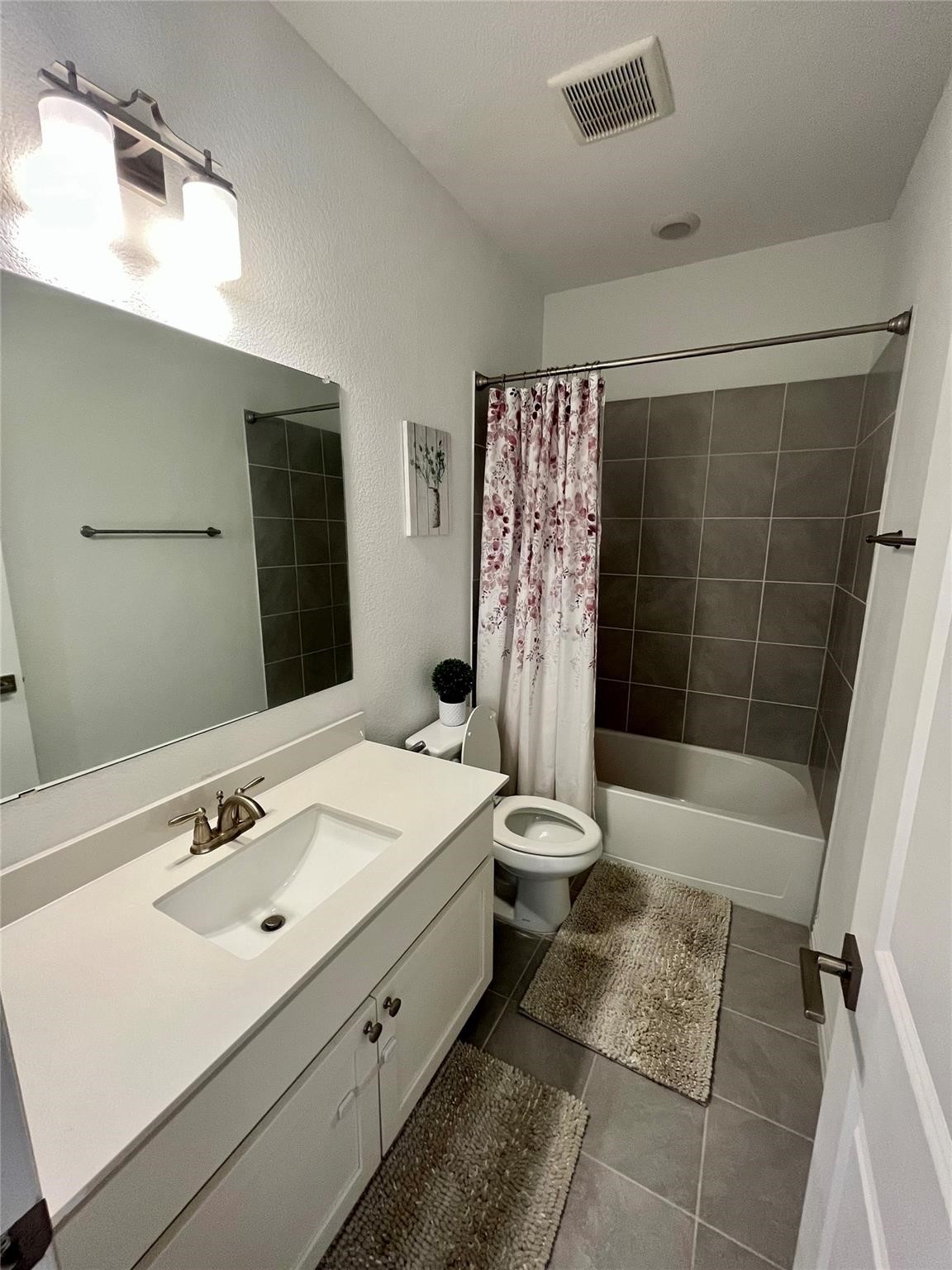 239 Woodson Street Irving TX 75063