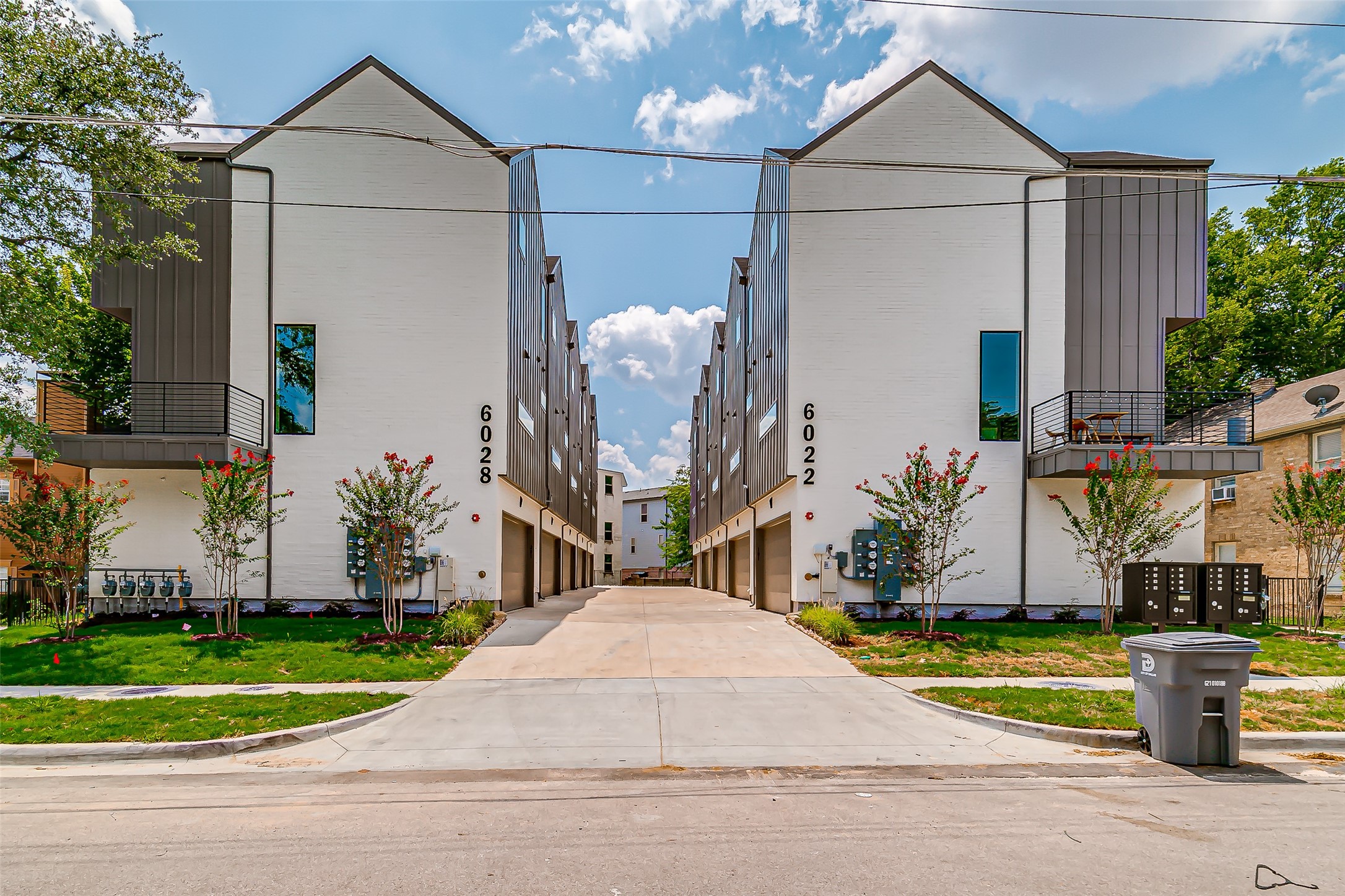 6028 Lewis Street Dallas TX 75206