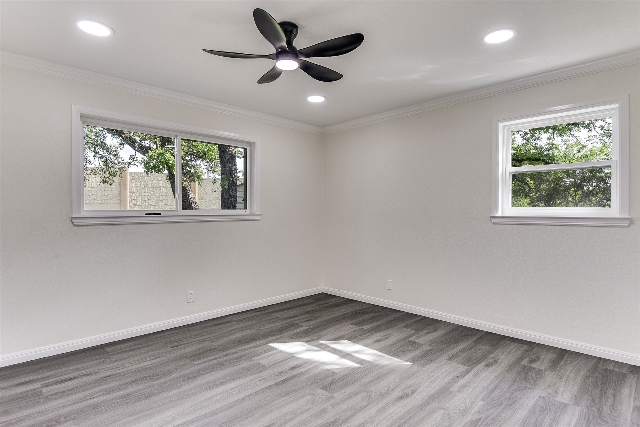 258 Somerset Terrace Bedford TX 76022