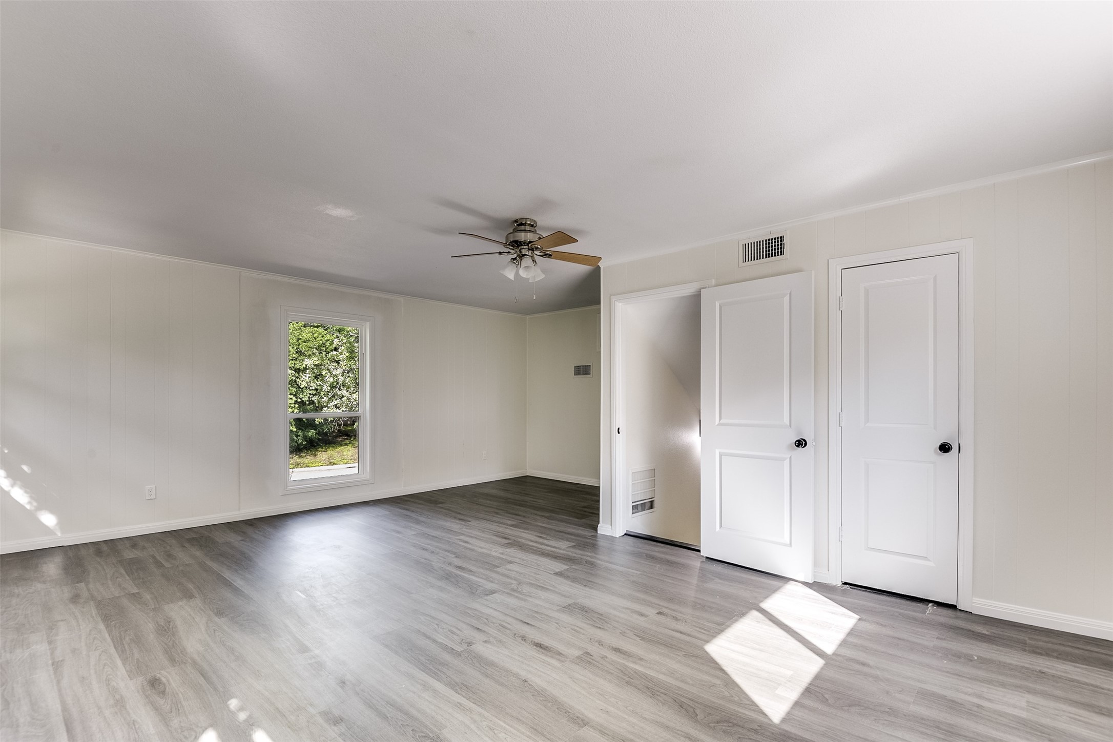 258 Somerset Terrace Bedford TX 76022