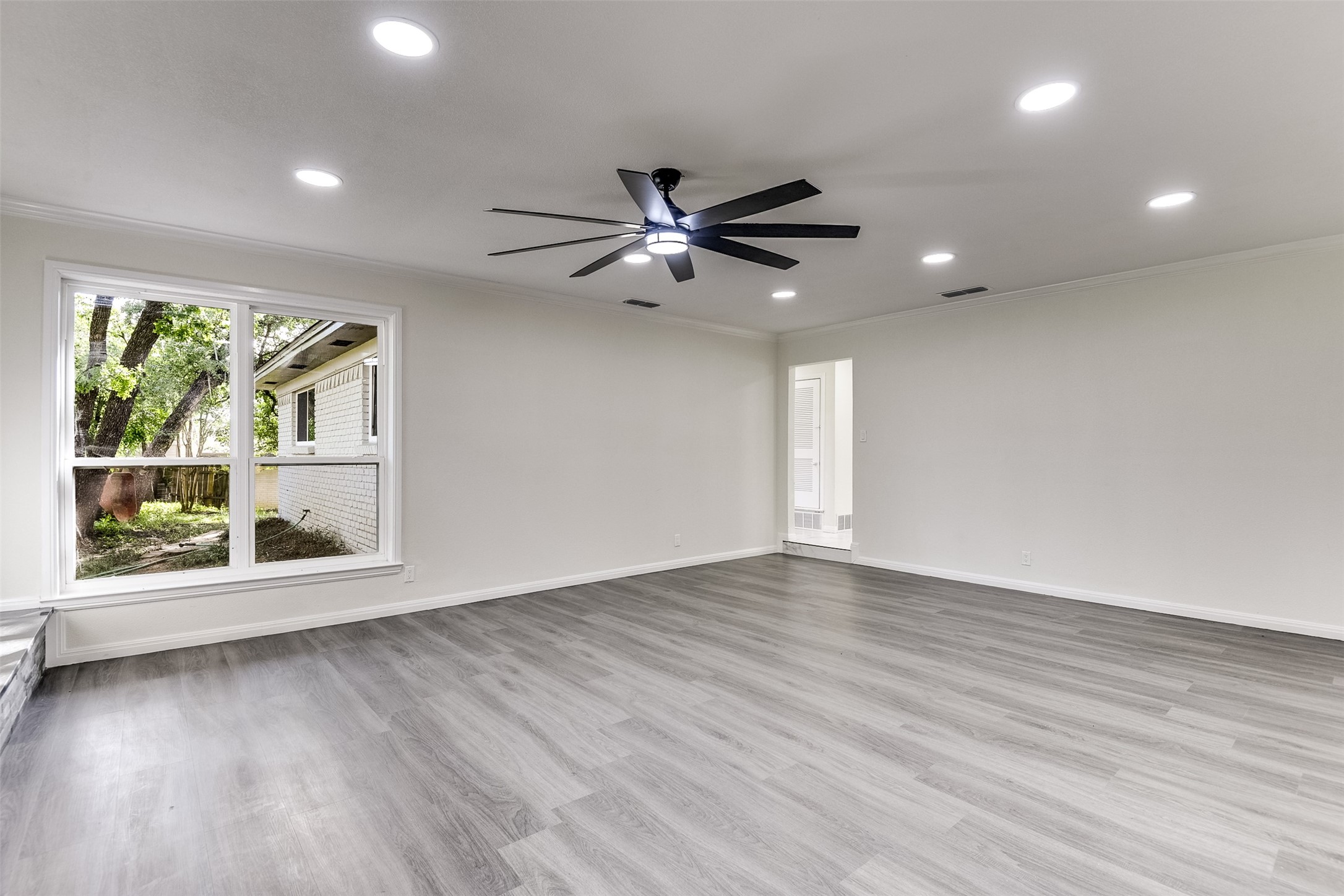 258 Somerset Terrace Bedford TX 76022