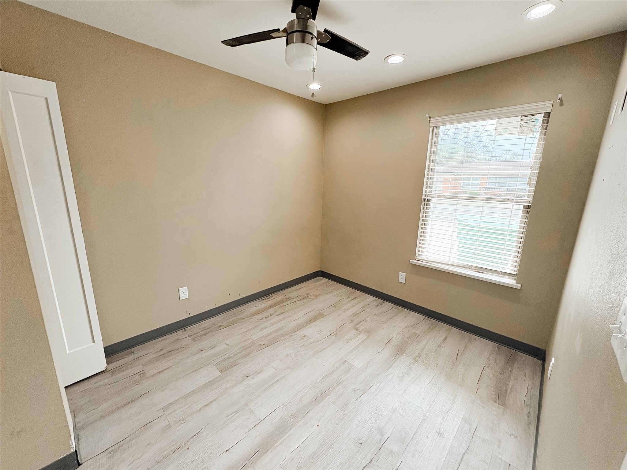 301 E Brockett Street Sherman TX 75090
