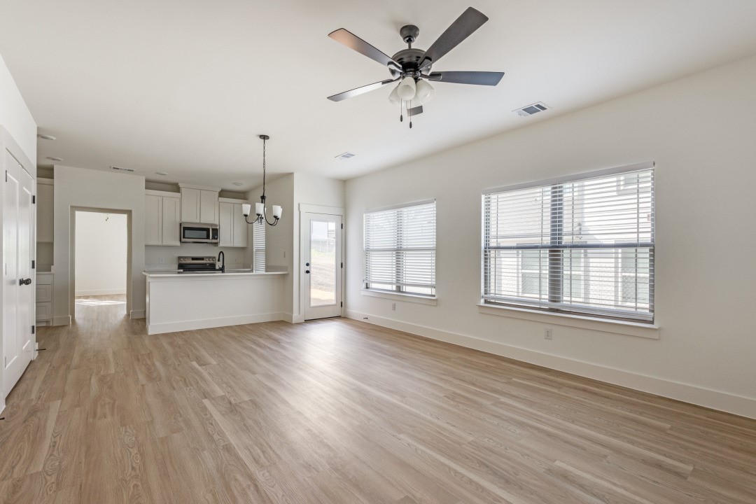 1224 Elva Warren Street Fort Worth TX 76115