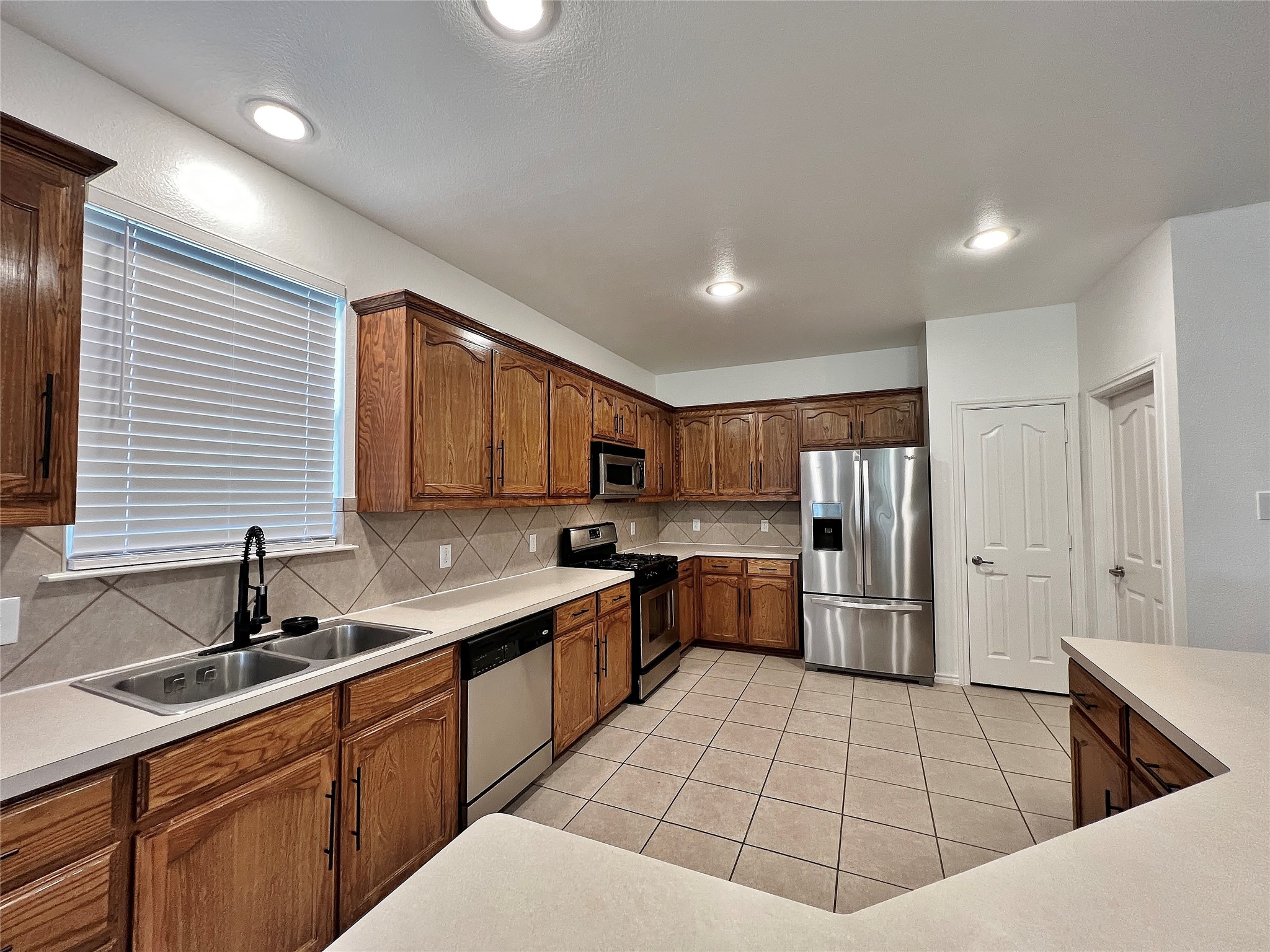 8000 Ranchvale Lane Arlington TX 76002