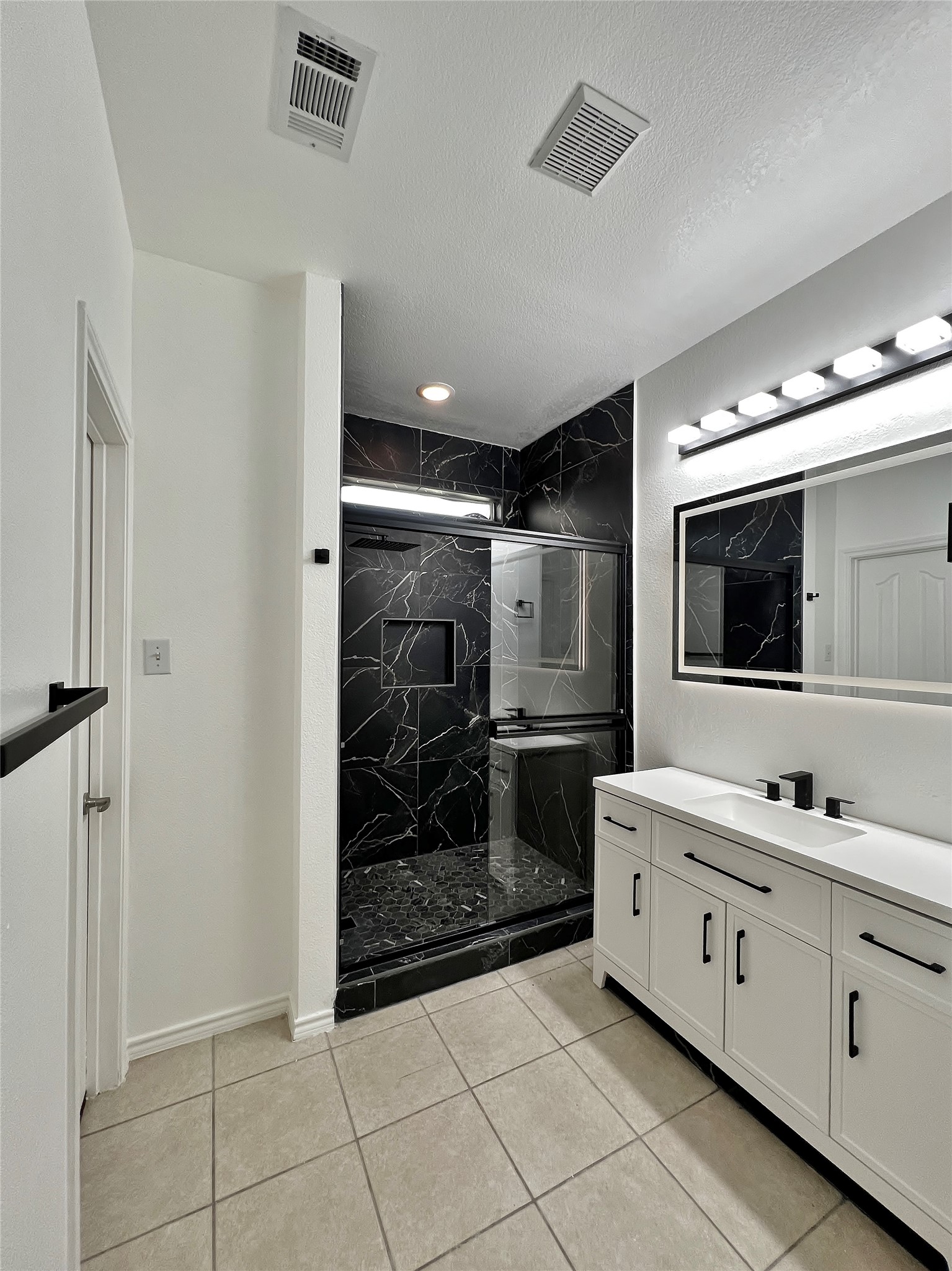 8000 Ranchvale Lane Arlington TX 76002
