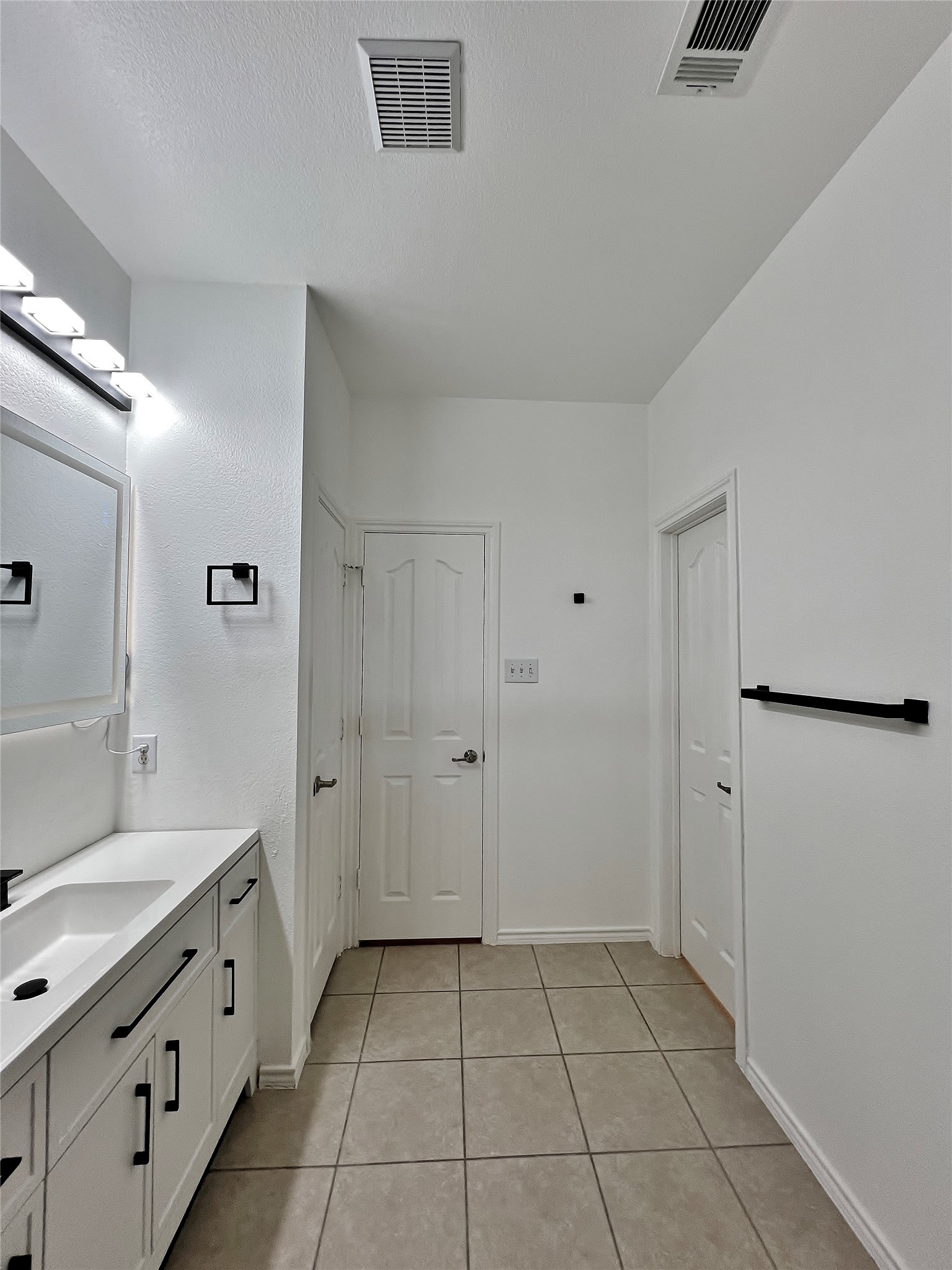 8000 Ranchvale Lane Arlington TX 76002