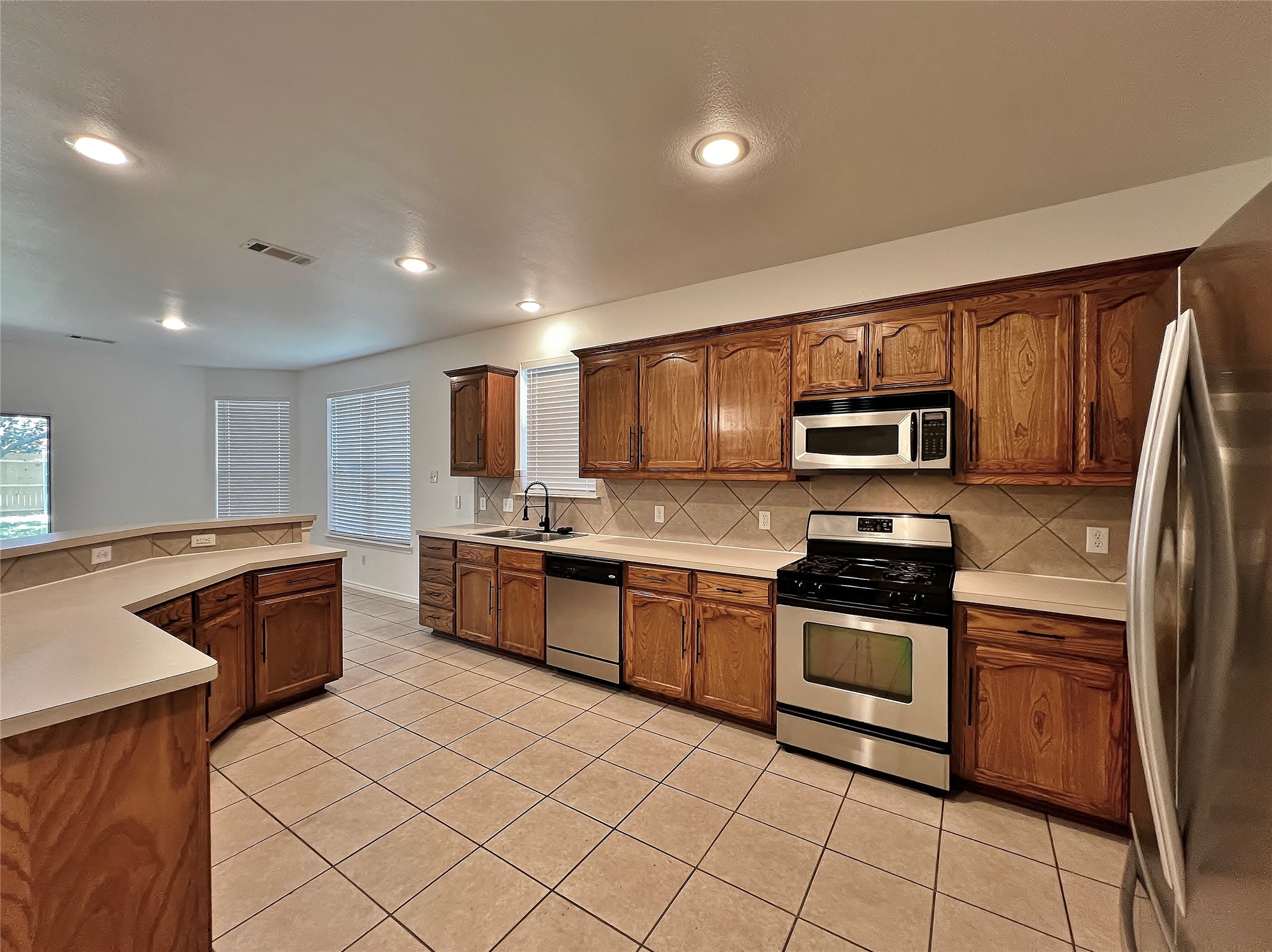 8000 Ranchvale Lane Arlington TX 76002