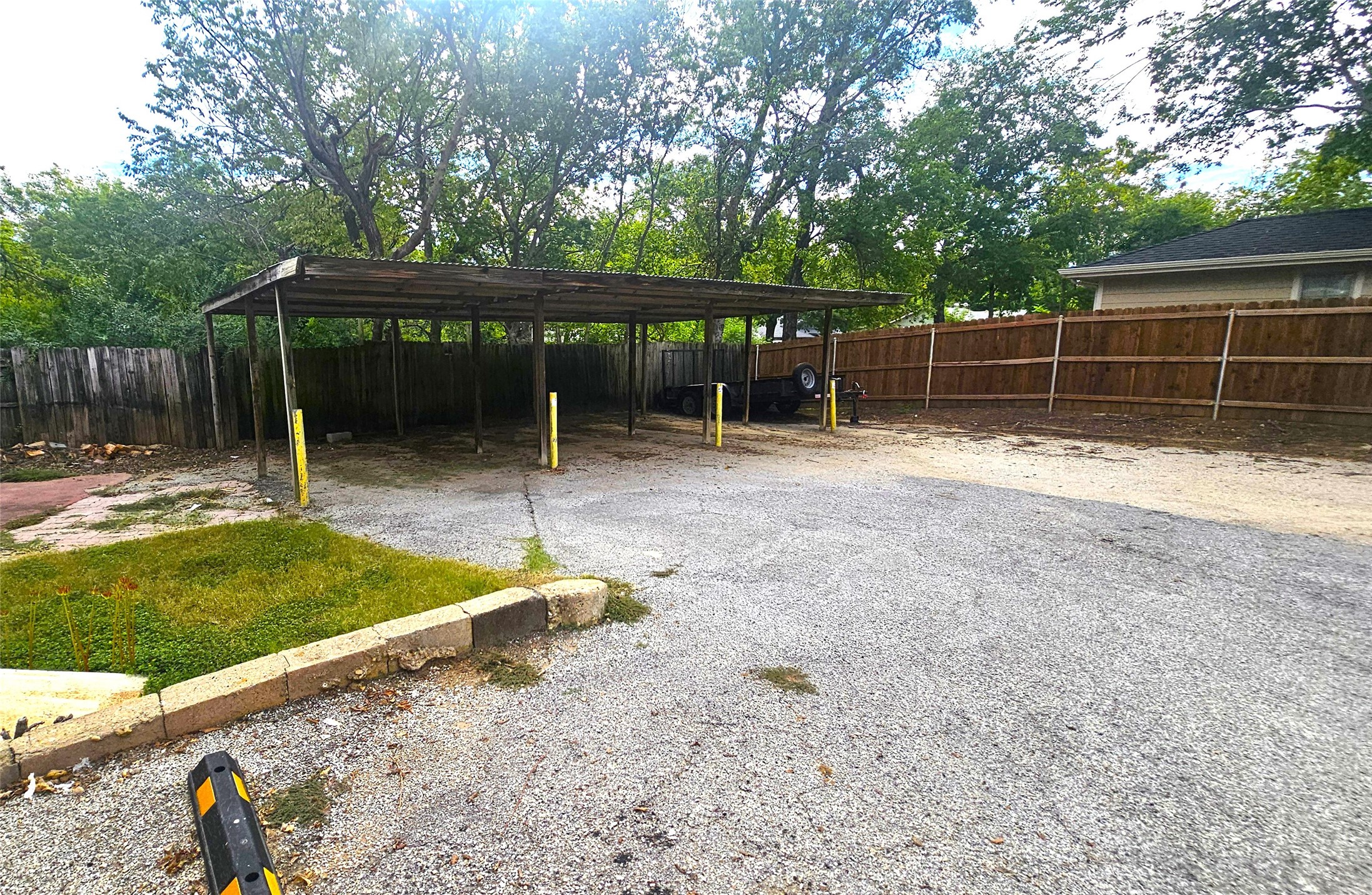 1015 S Welch Street Denton TX 76201