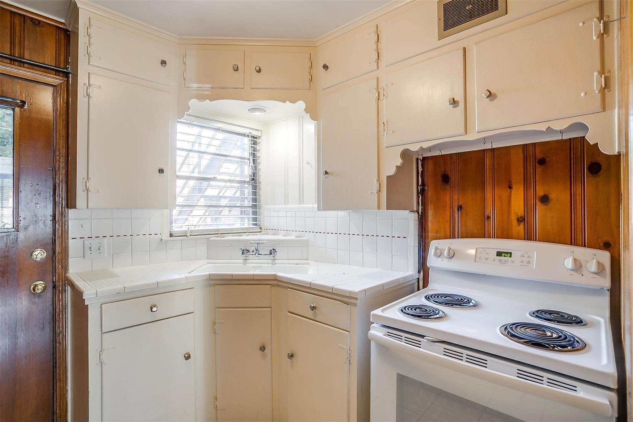604 Monticello Drive Fort Worth TX 76107