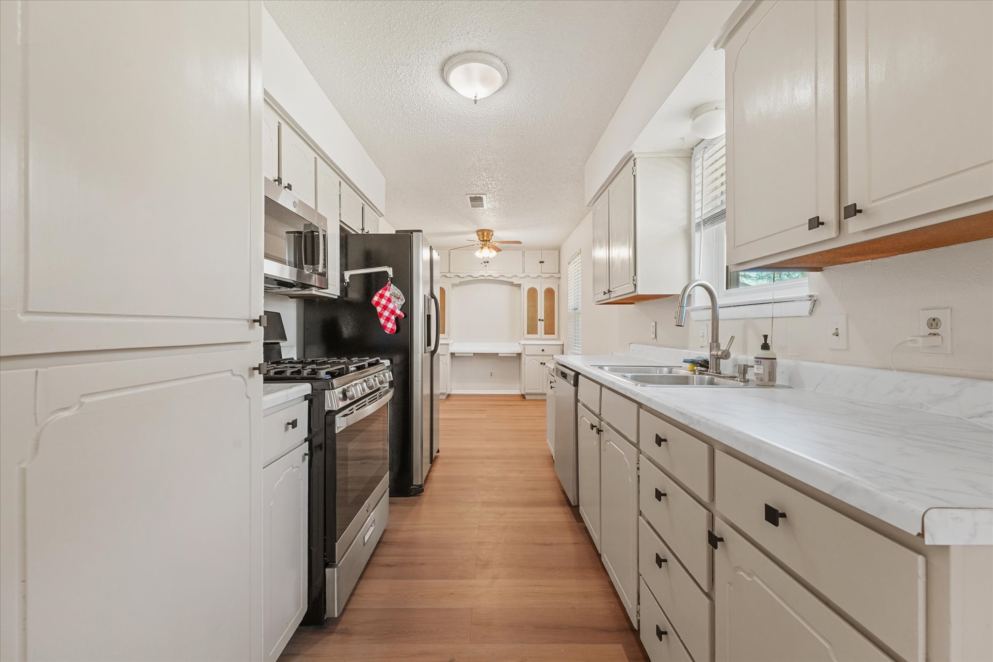 3229 Oak Timber Drive Forest Hill TX 76119