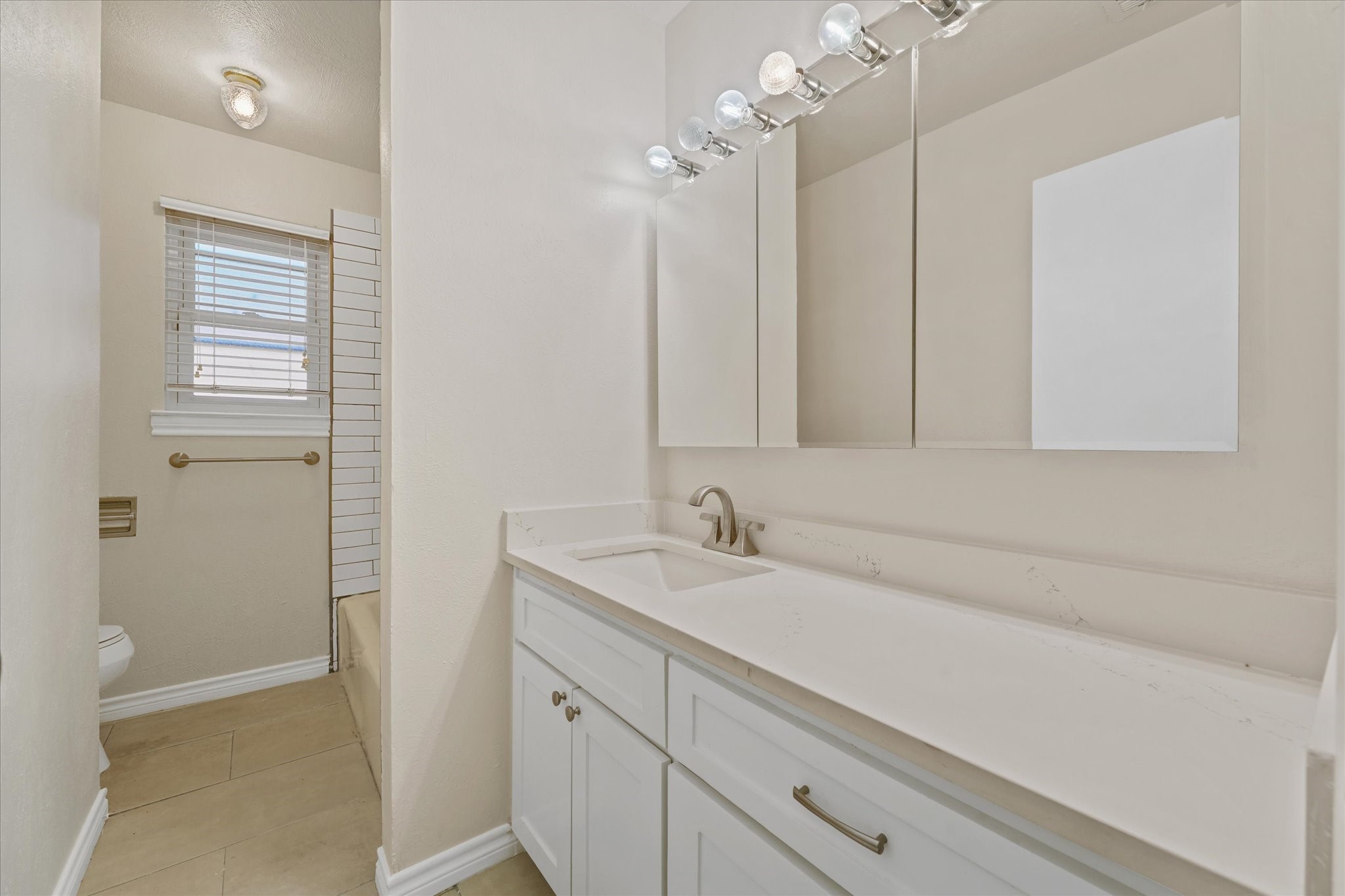 3229 Oak Timber Drive Forest Hill TX 76119