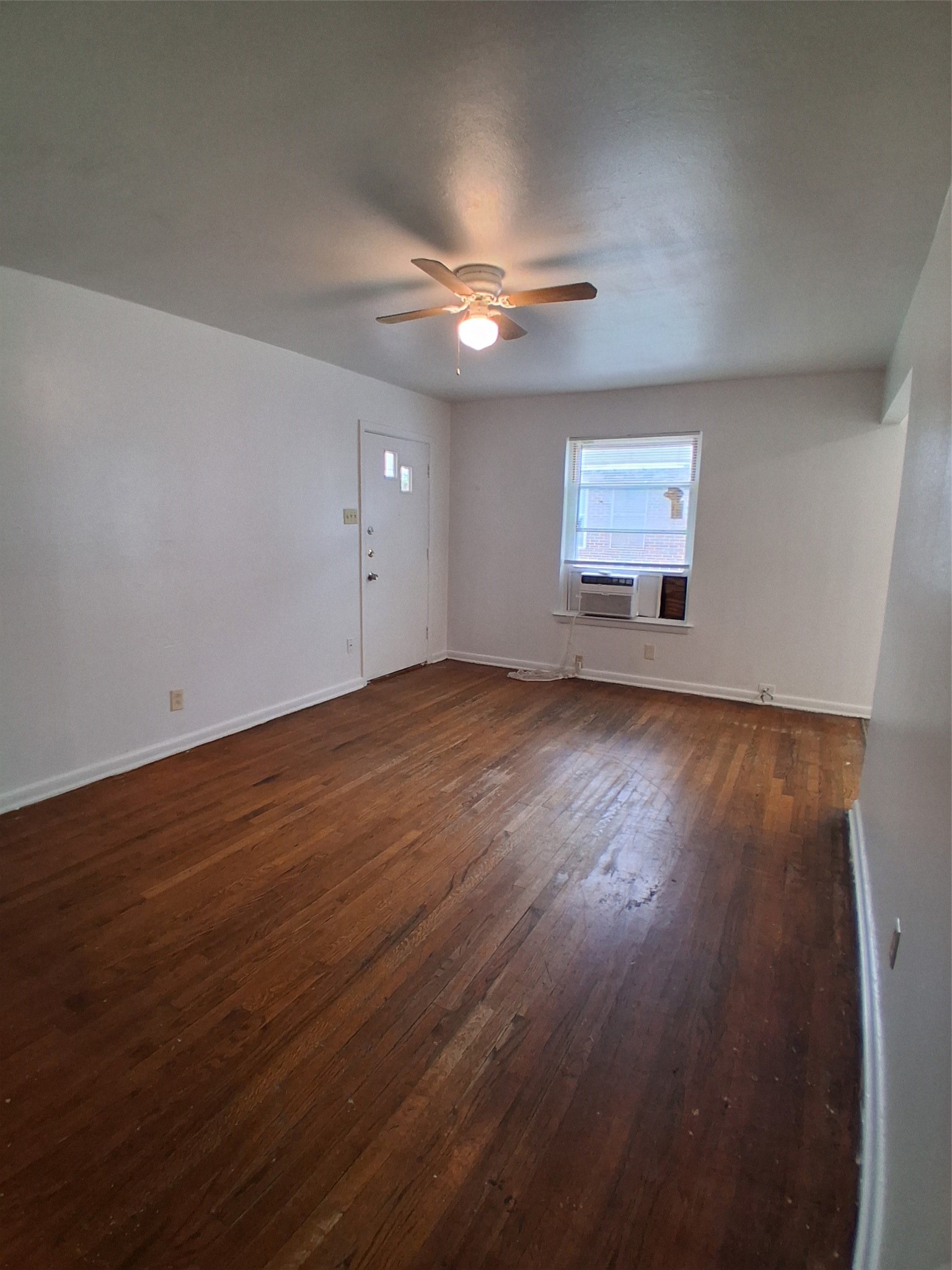 3019 Avon Street Dallas TX 75211