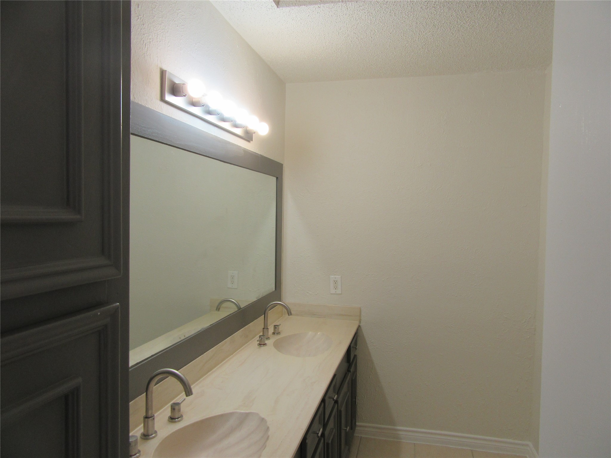 808 Woodway Lane Richardson TX 75081