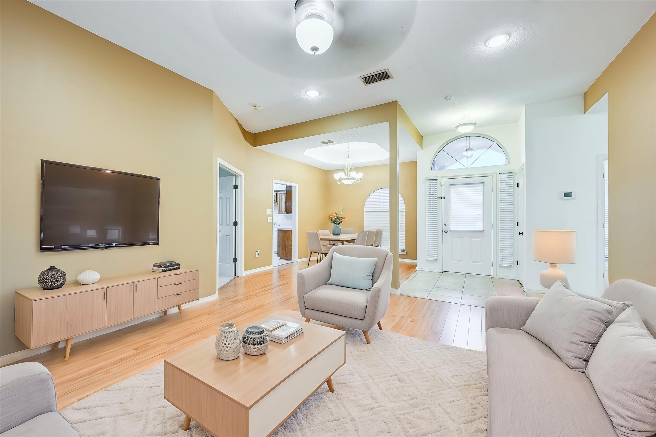 1136 Park Glen Crowley TX 76036