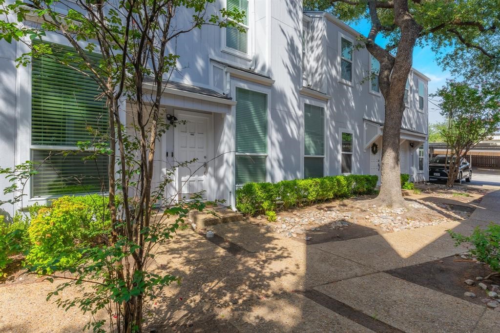 2815 Welborn Street Dallas TX 75219