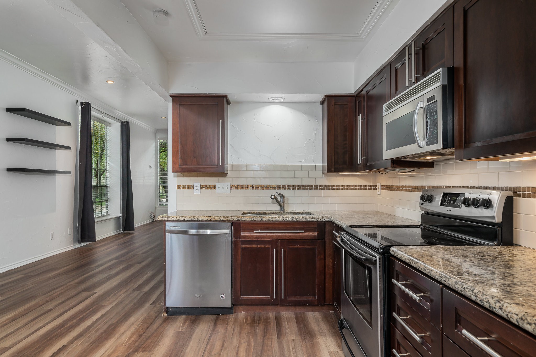 2815 Welborn Street Dallas TX 75219
