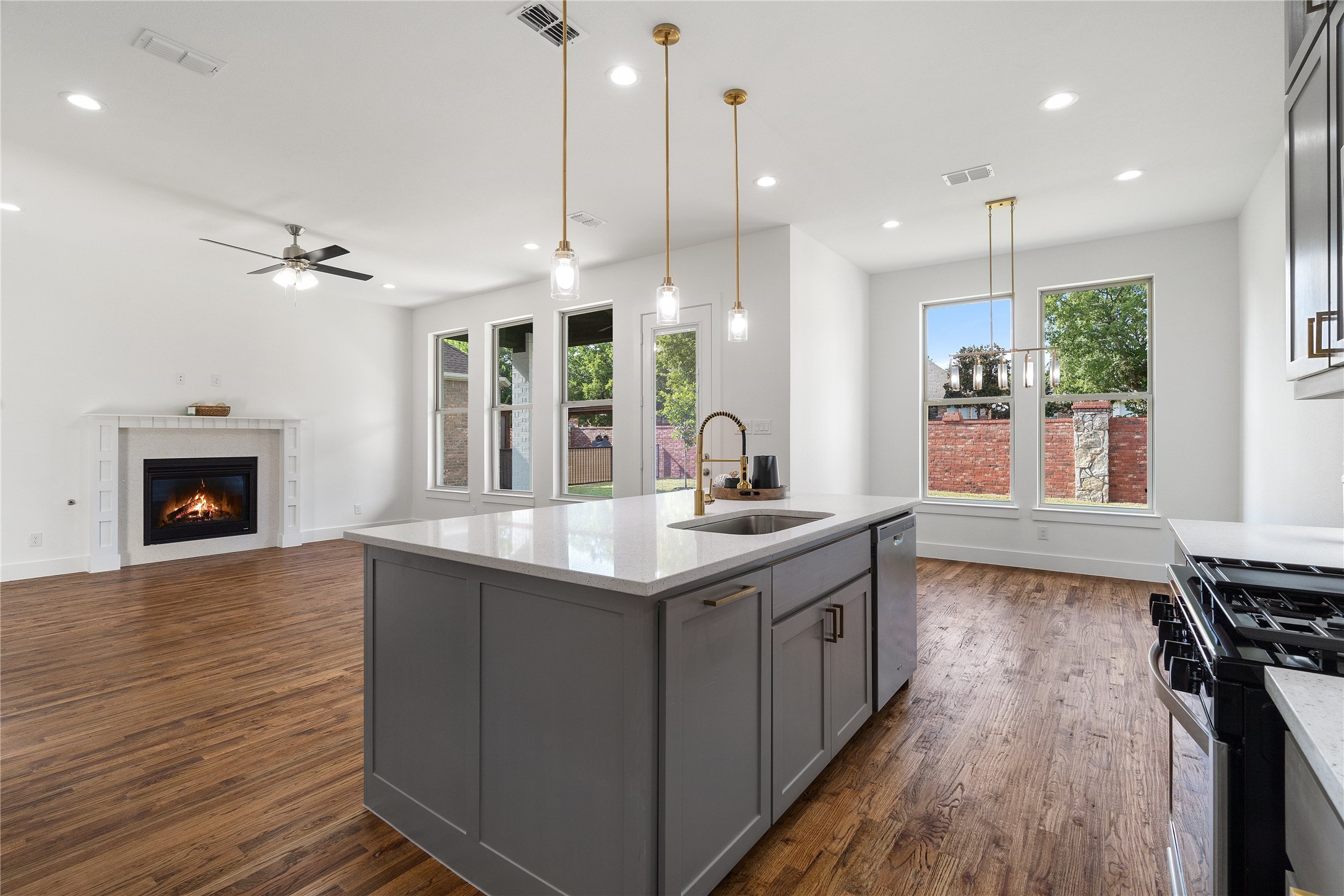 907 Saint George Place Desoto TX 75115