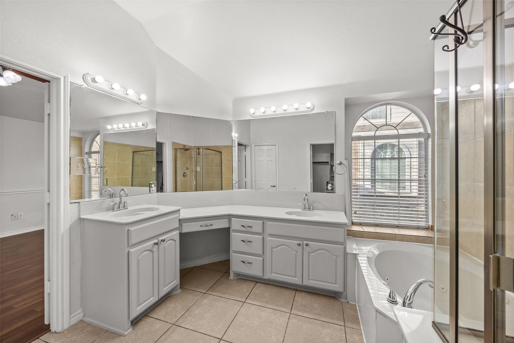 2217 Trickling Creek Drive Garland TX 75041