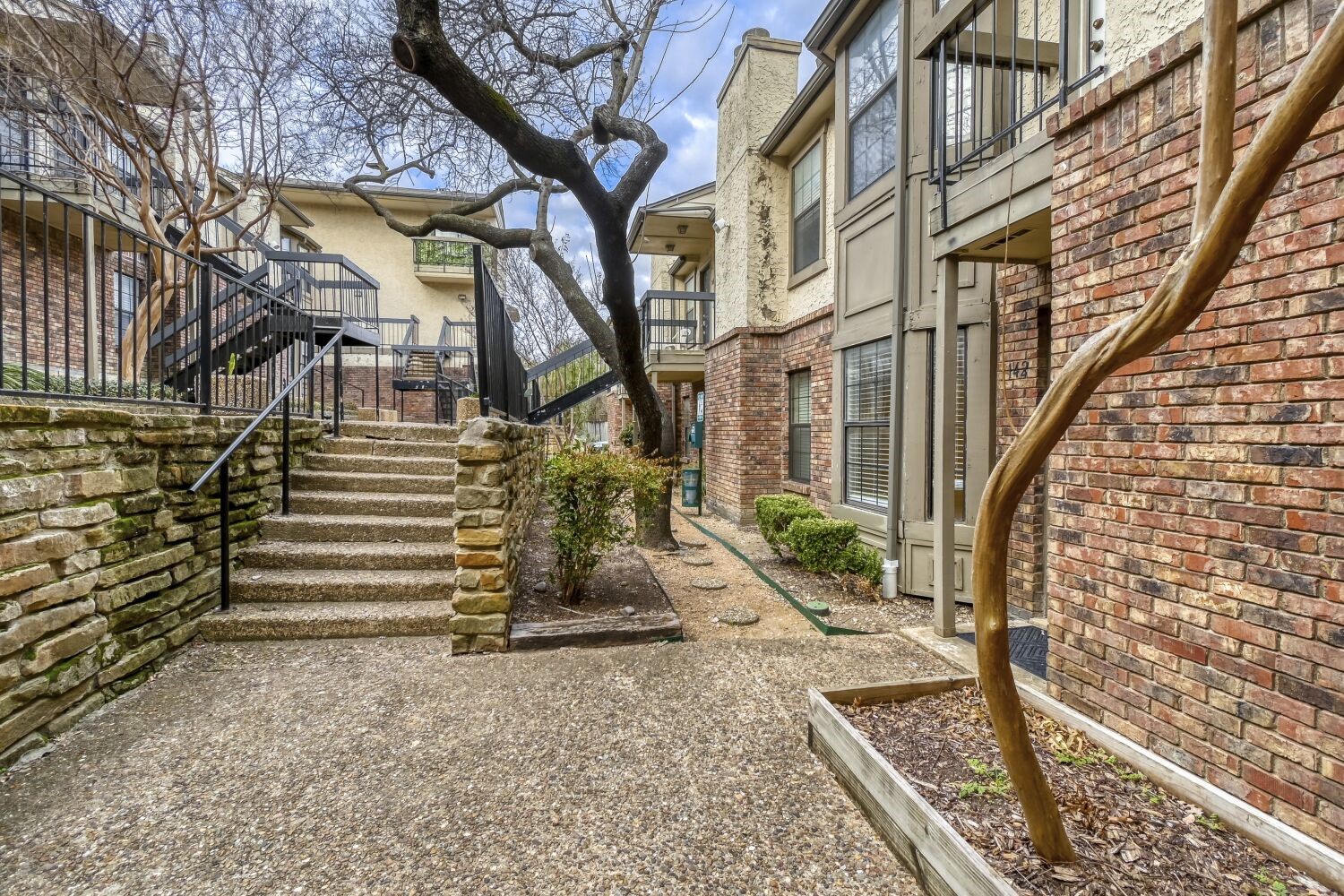 8750 Park Lane Dallas TX 75231
