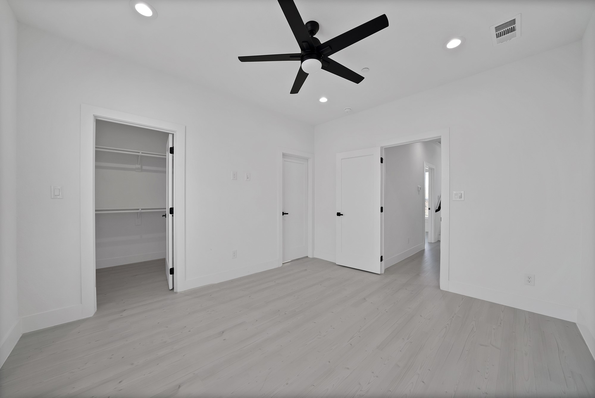 7207 Mohawk Drive Dallas TX 75235