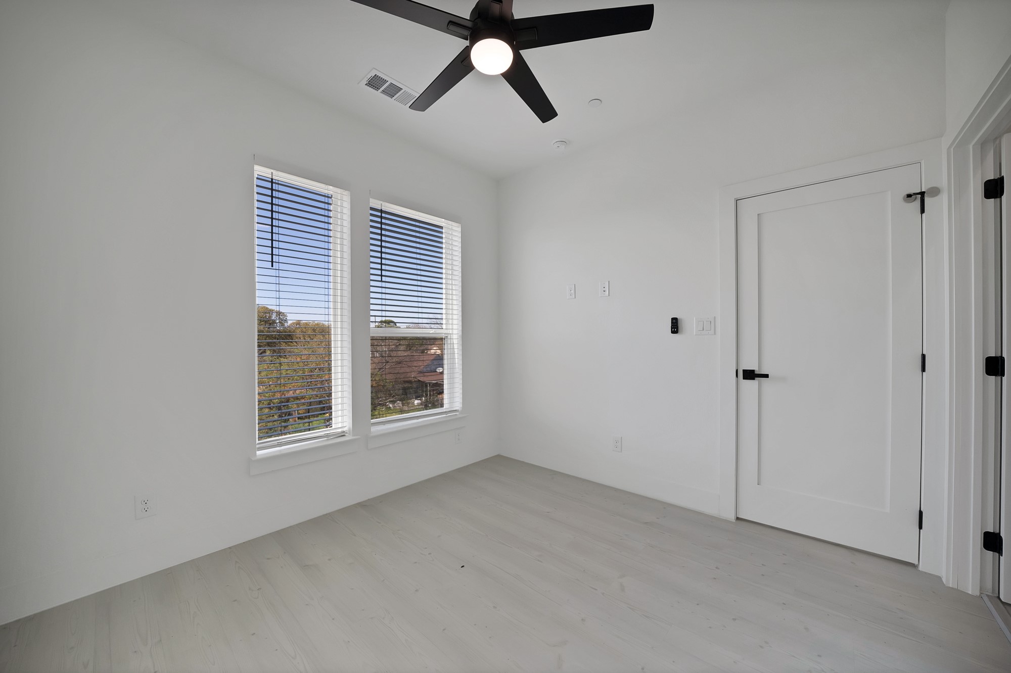7207 Mohawk Drive Dallas TX 75235